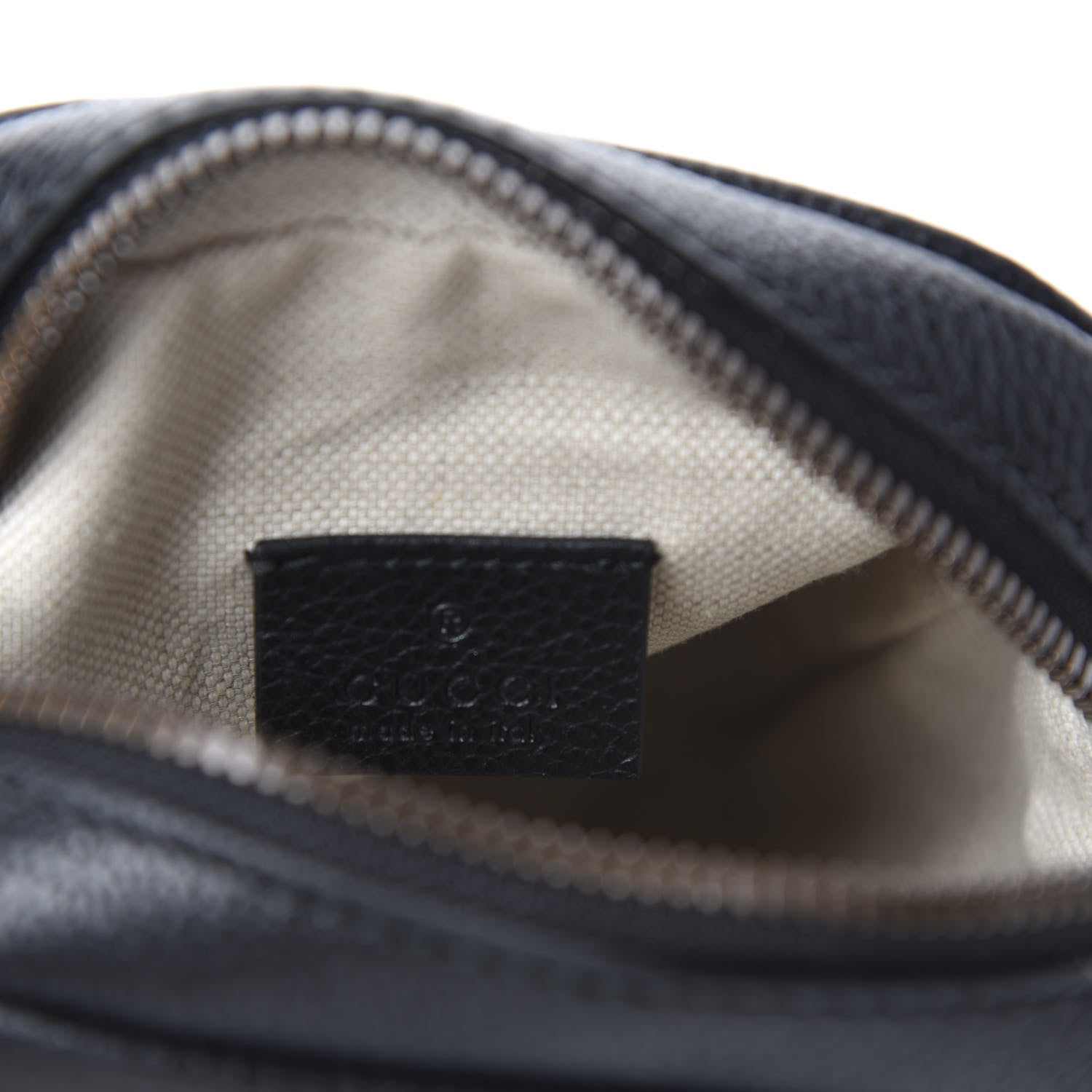 Gucci Grained Calfskin Mini Logo Messenger Bag Black 8 of 10