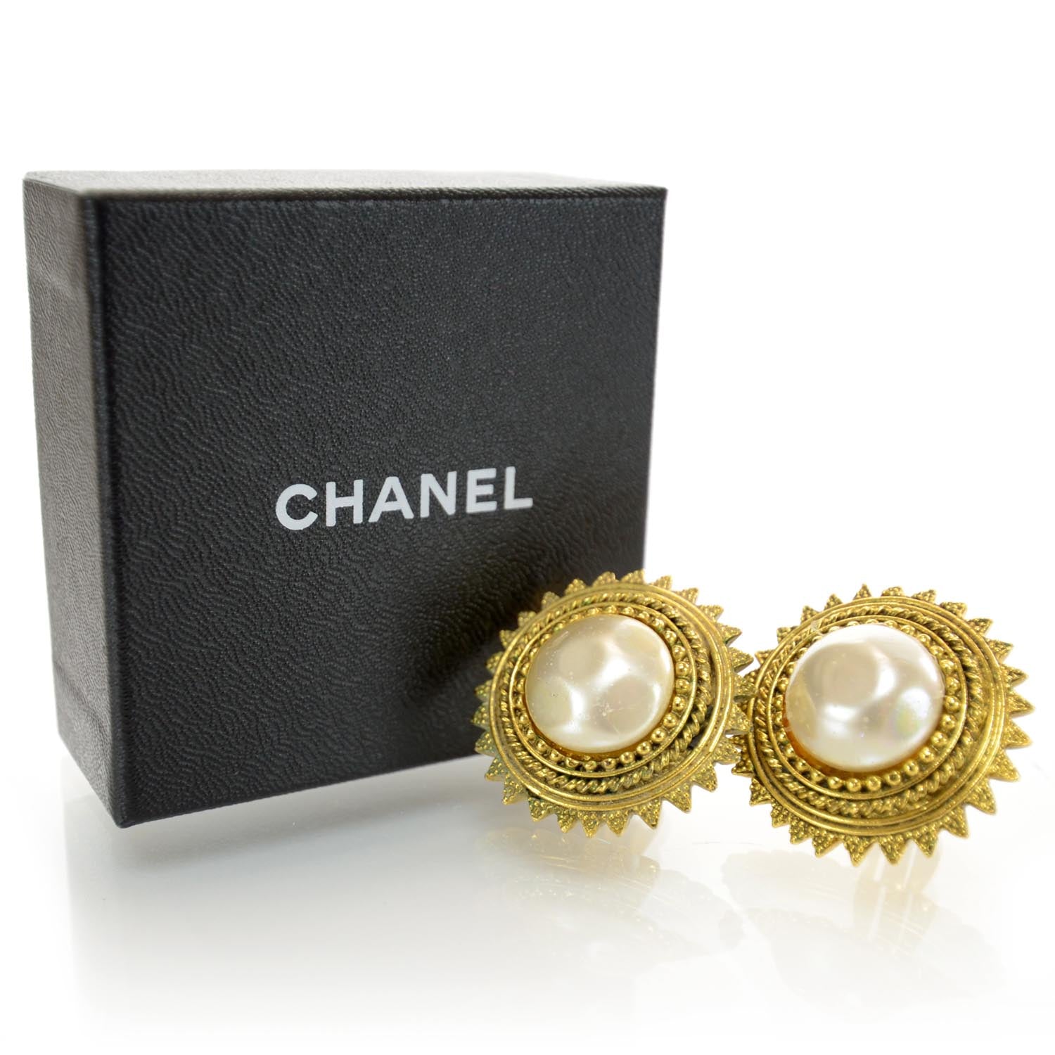 Chanel Pearl Nugget Clip On Earrings Gold 4 of 4