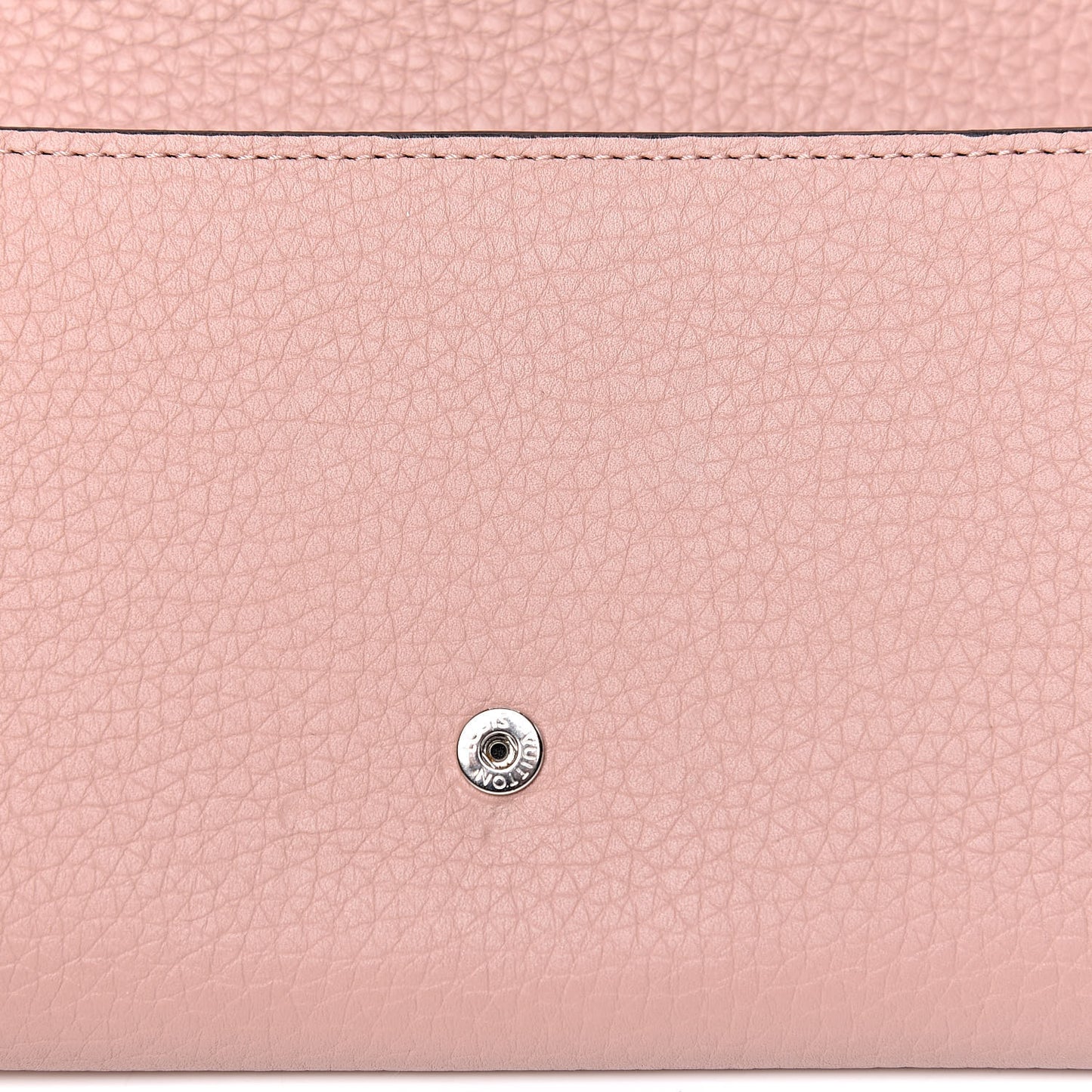 Taurillon Capucines Wallet Magnolia