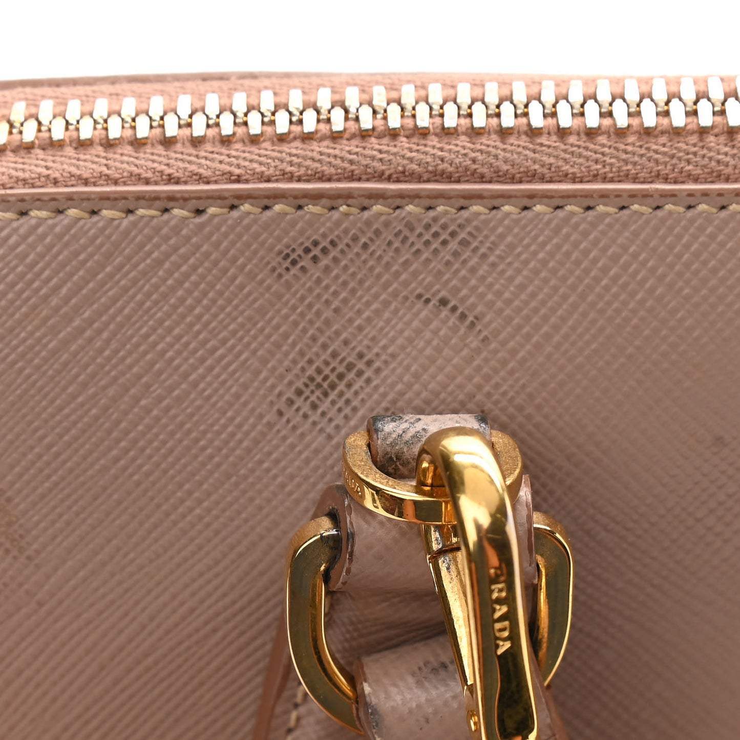 Saffiano Lux Medium Promenade Tote Cammeo