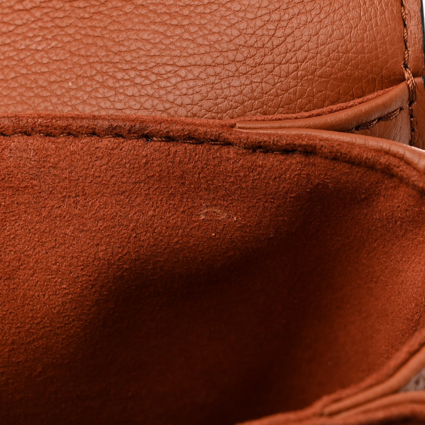 Grained Calfskin Lockme Oxford Cognac