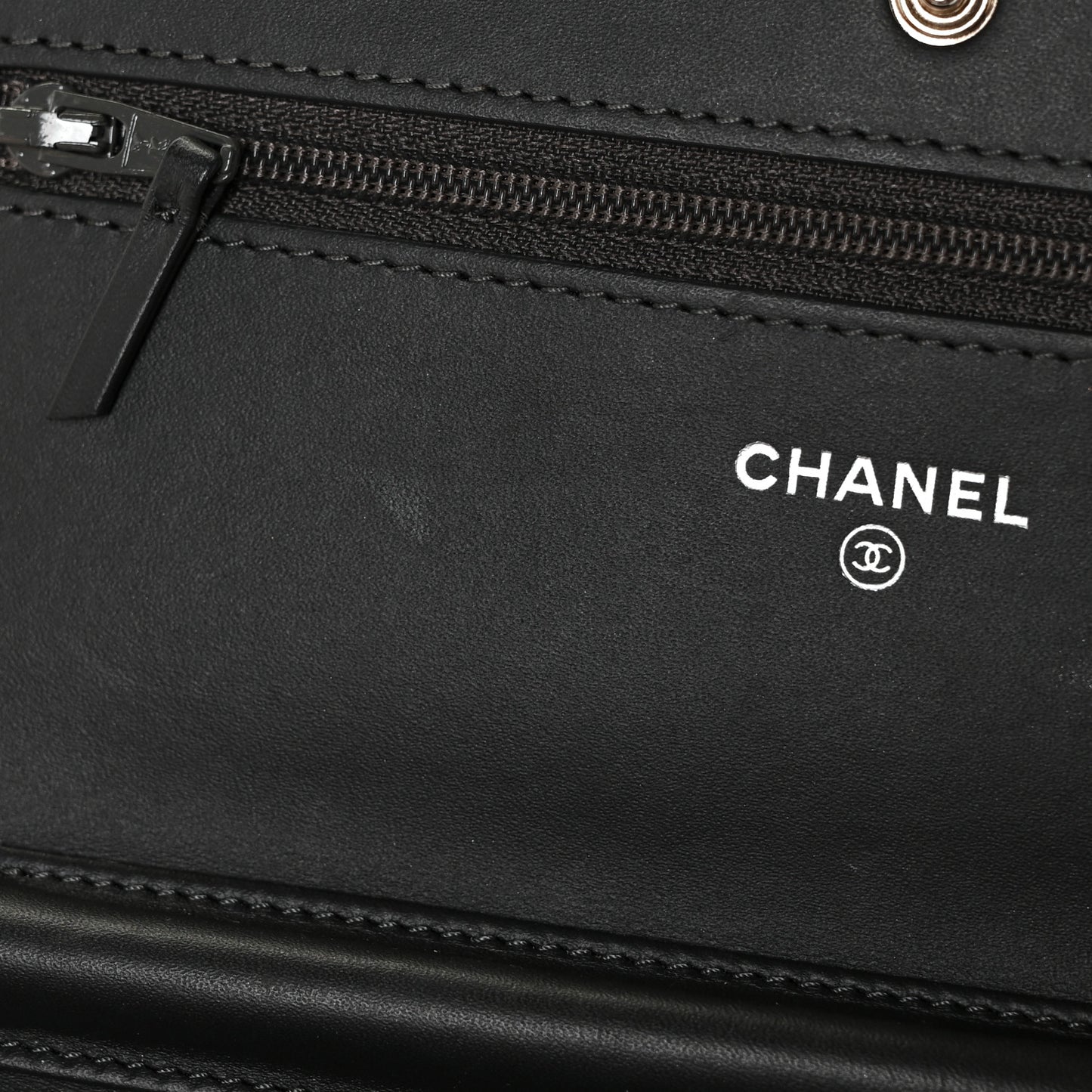 Patent Quilted Wallet On Chain WOC Dark Grey