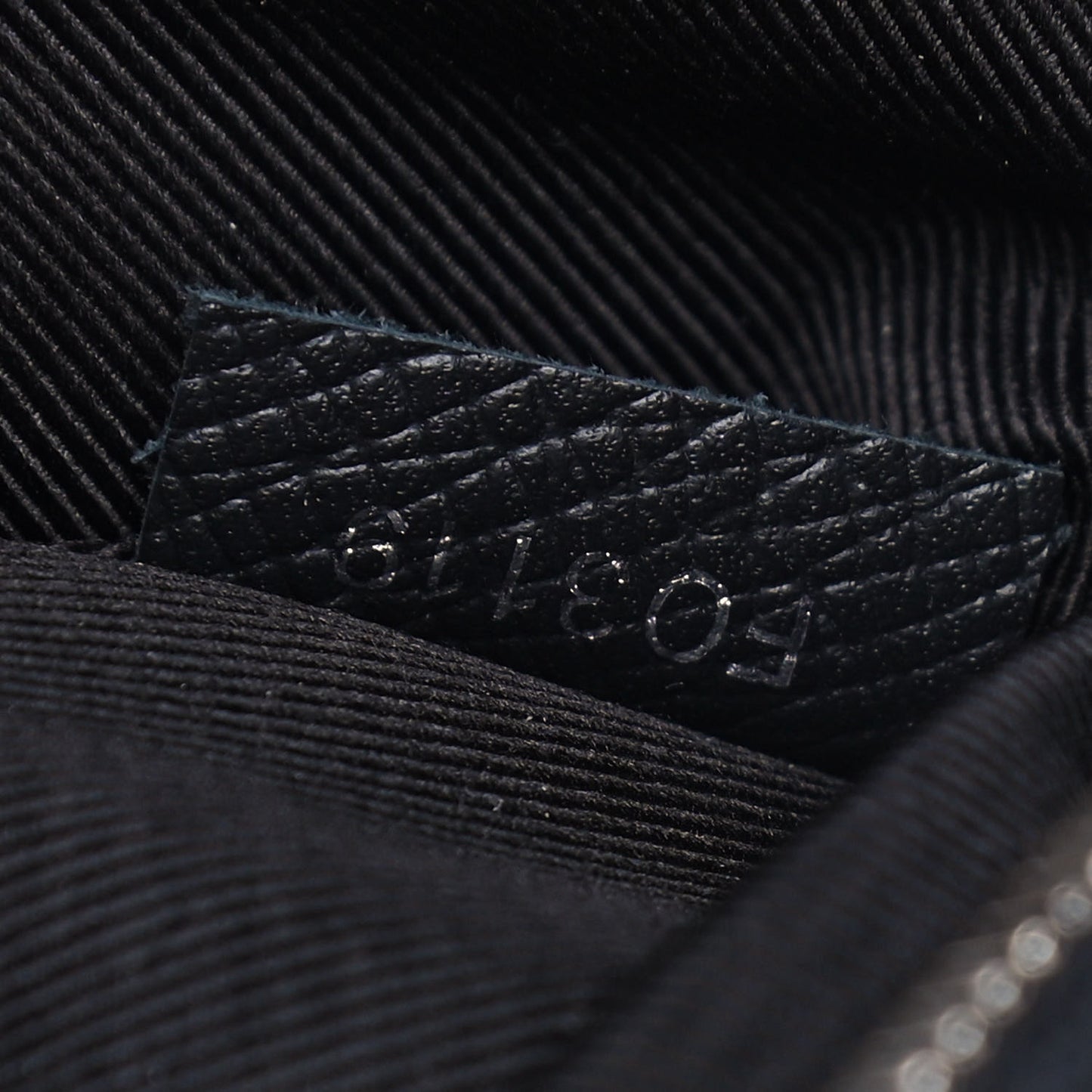 Taiga Monogram Eclipse Outdoor Messenger Black