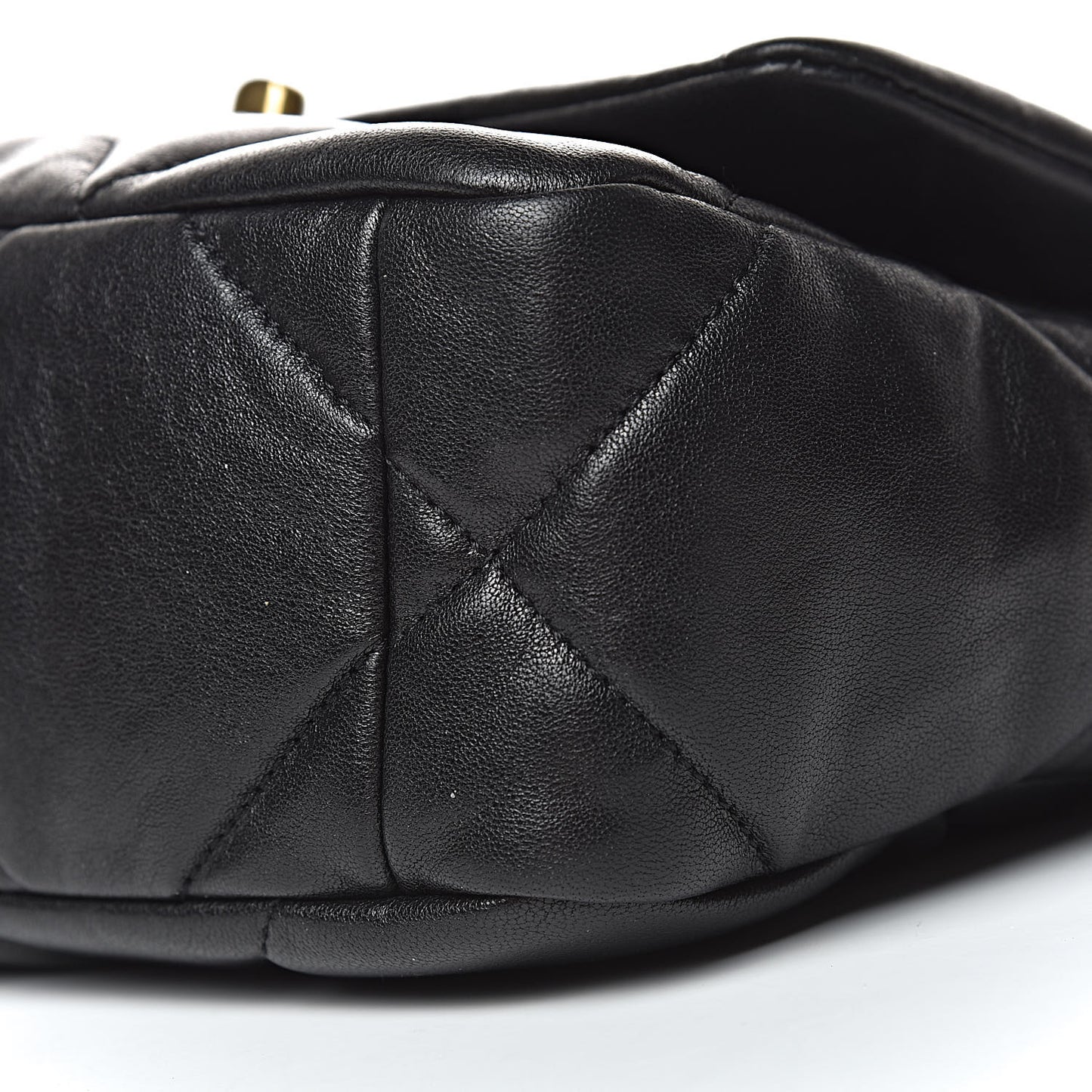 Lambskin Quilted Medium 19 Flap Black
