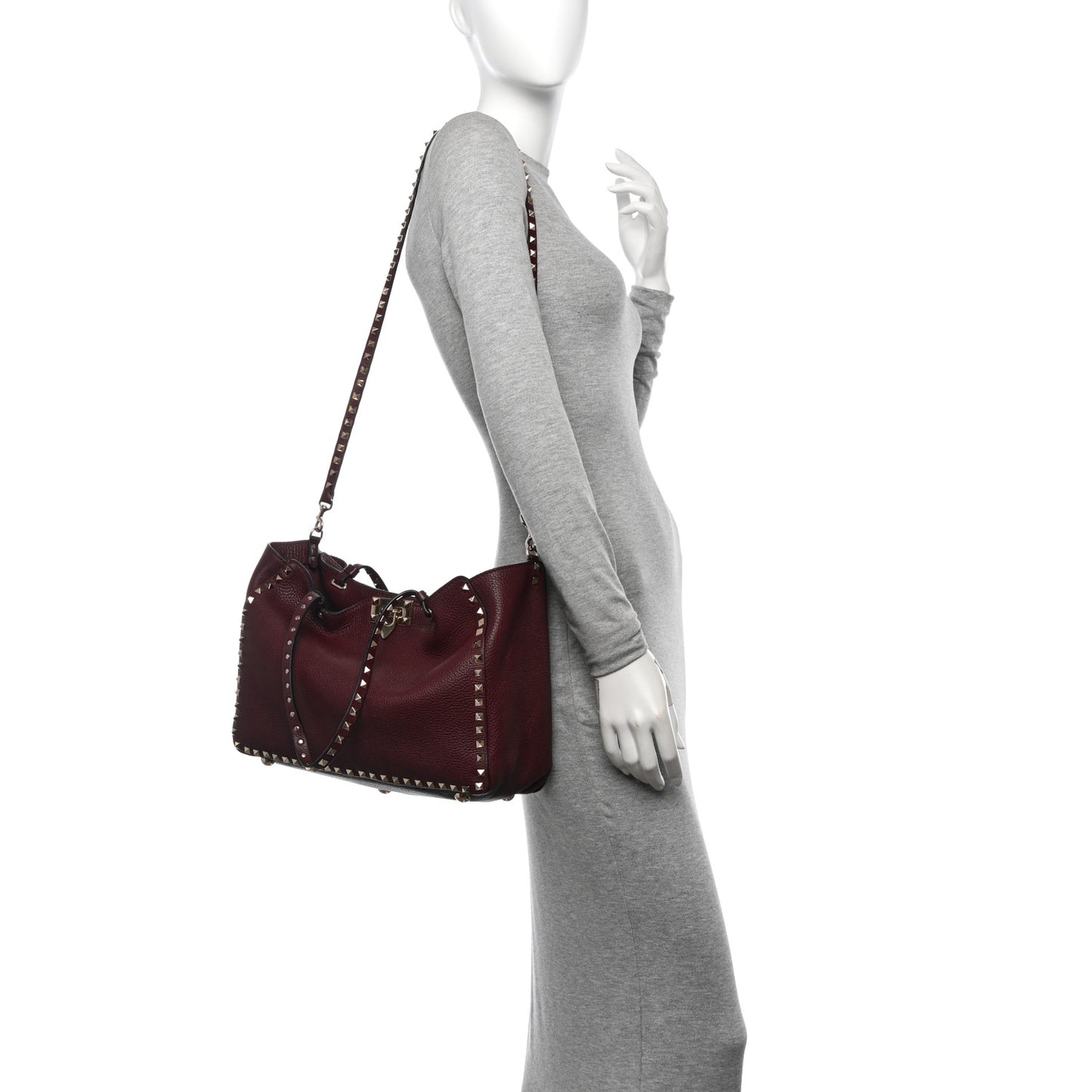 Pebbled Calfskin Medium Rockstud Tote Rubin