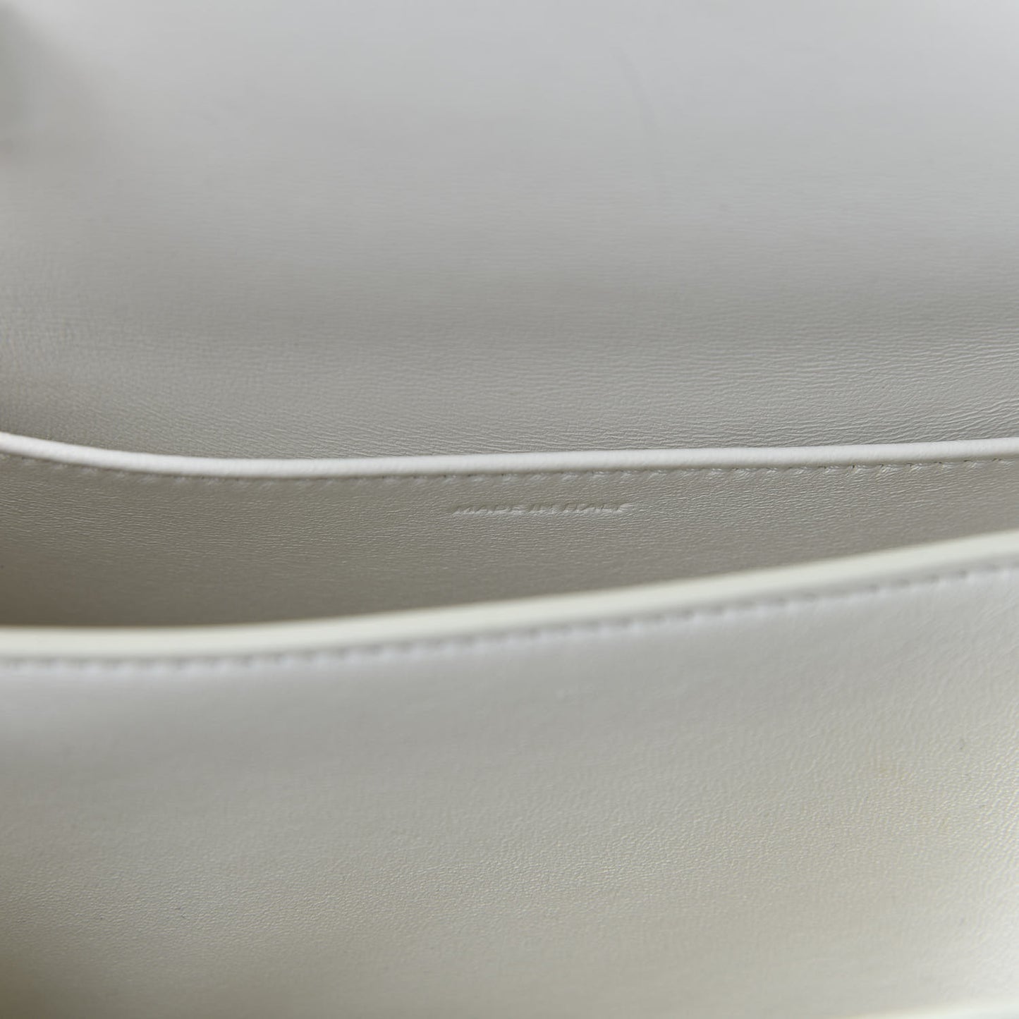 Box Calfskin Teen Classic Box Flap Bag White