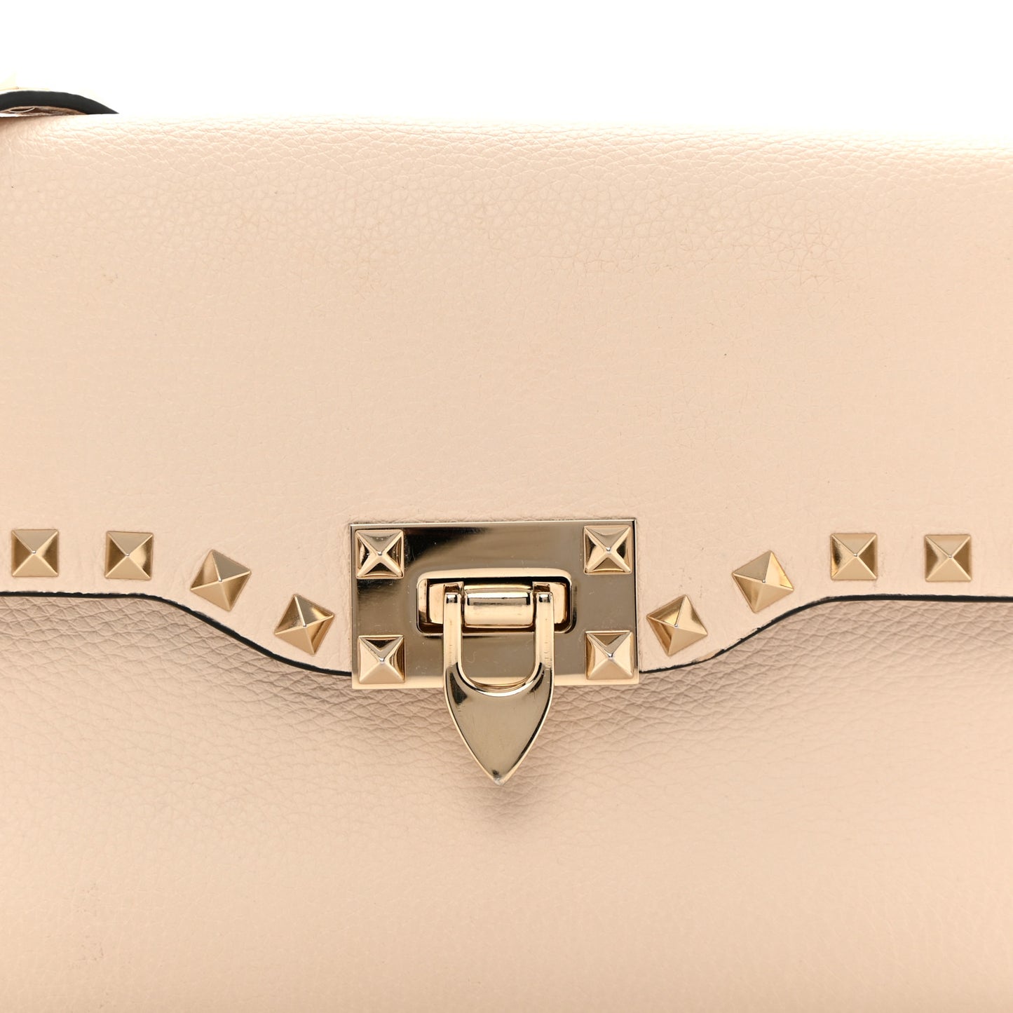 Pebbled Calfskin Medium Rockstud Flip Lock Crossbody Bag  Light Ivory
