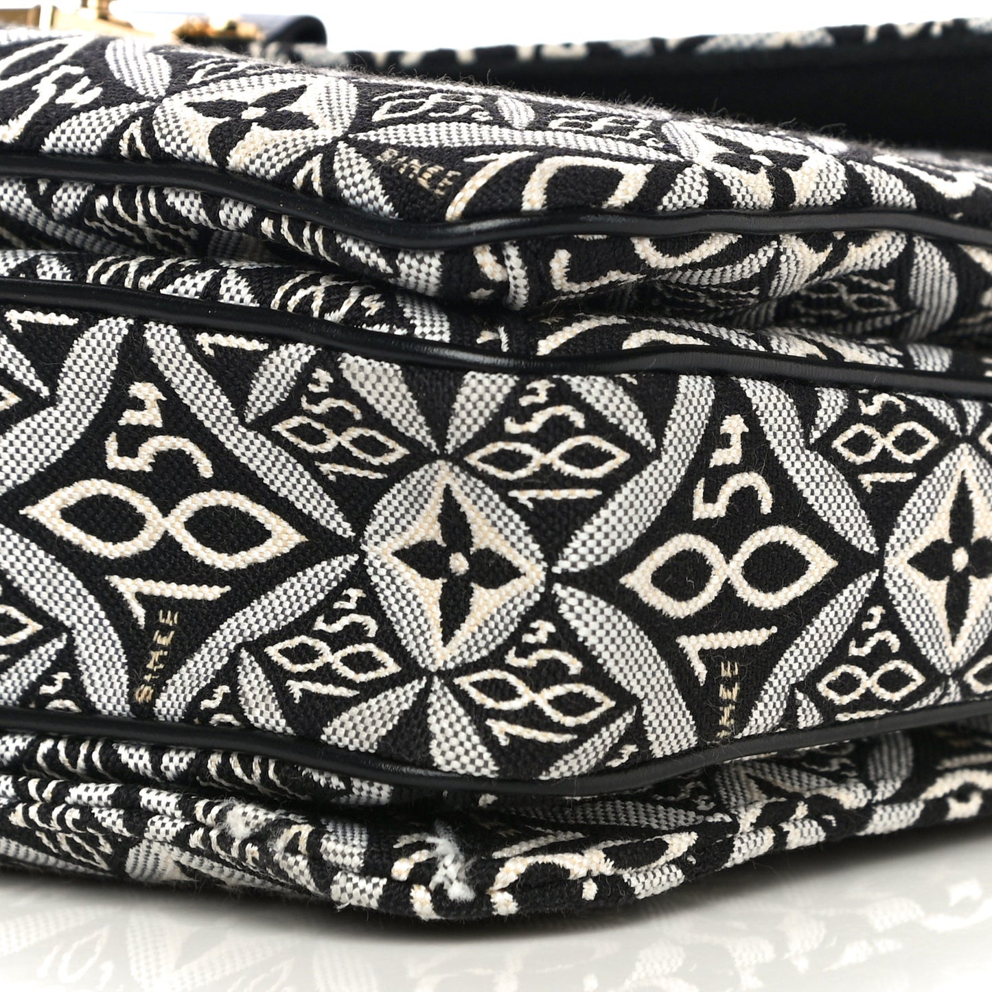 Jacquard Since 1854 Pochette Metis Grey