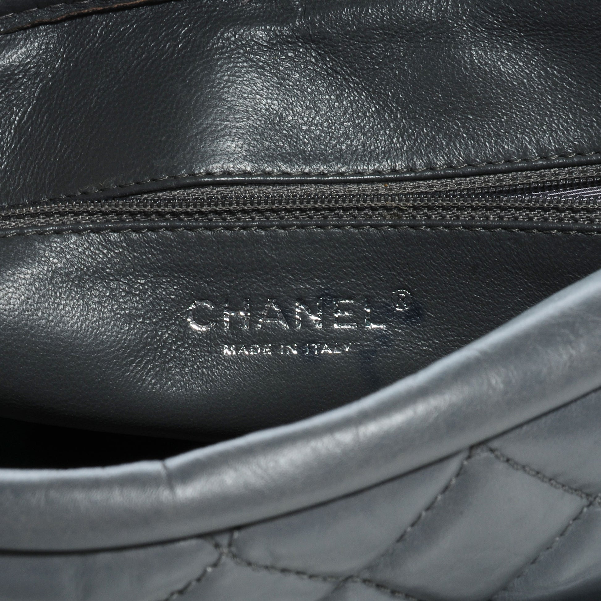 Chanel Aged Calfskin Medium Reissue Camera Case Grey 7 of 8