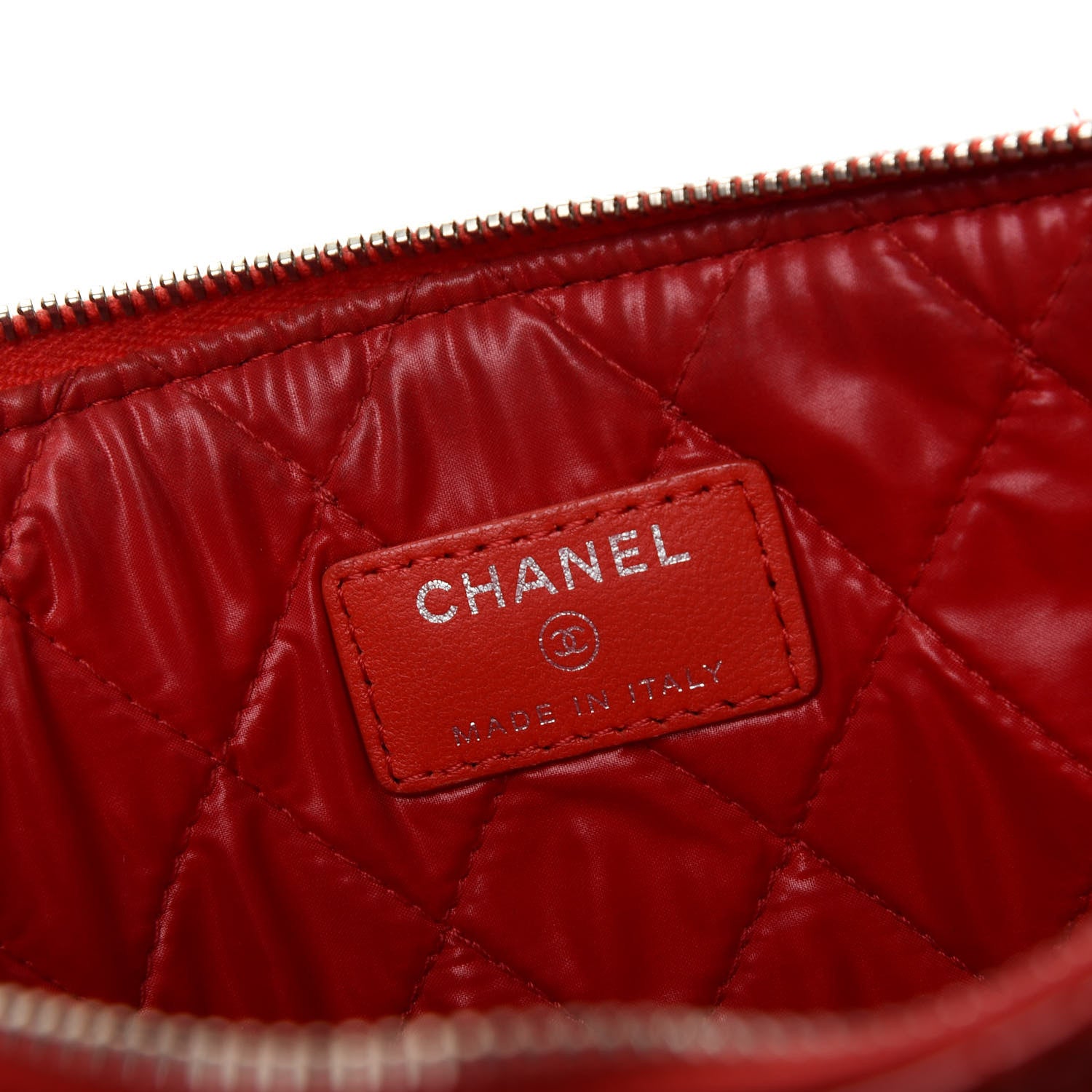 Chanel Patent Calfskin Quilted Valentine Hearts Medium O Cosmetic Case Red 6 of 9