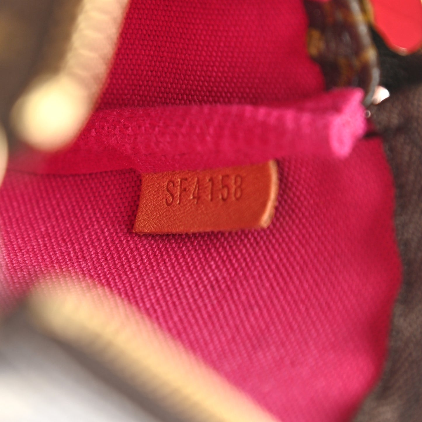 Monogram 2018 Christmas Animation Mini Bears Pochette Accessories