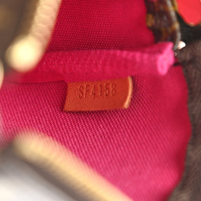 Louis Vuitton Monogram 2018 Christmas Animation Mini Bears Pochette Accessories 7 of 7