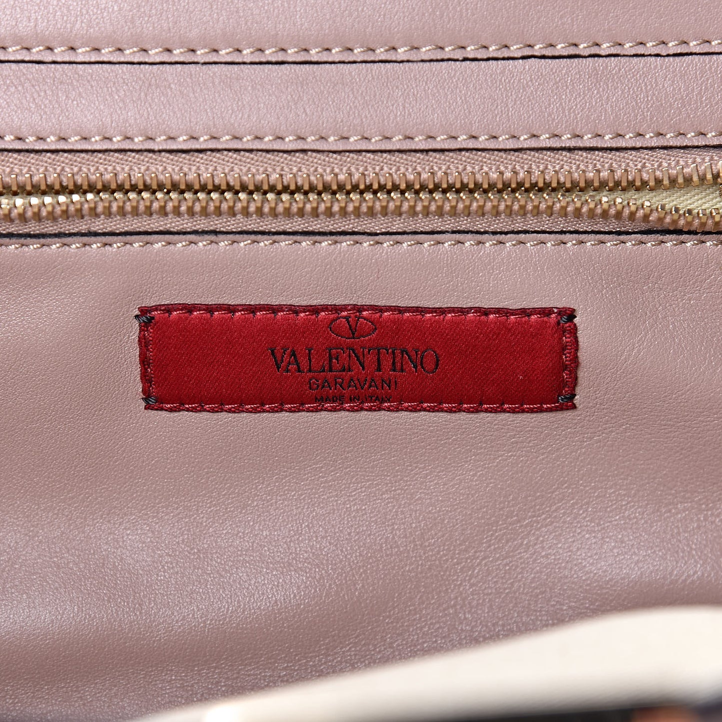 Vitello Small Rockstud Tote Poudre