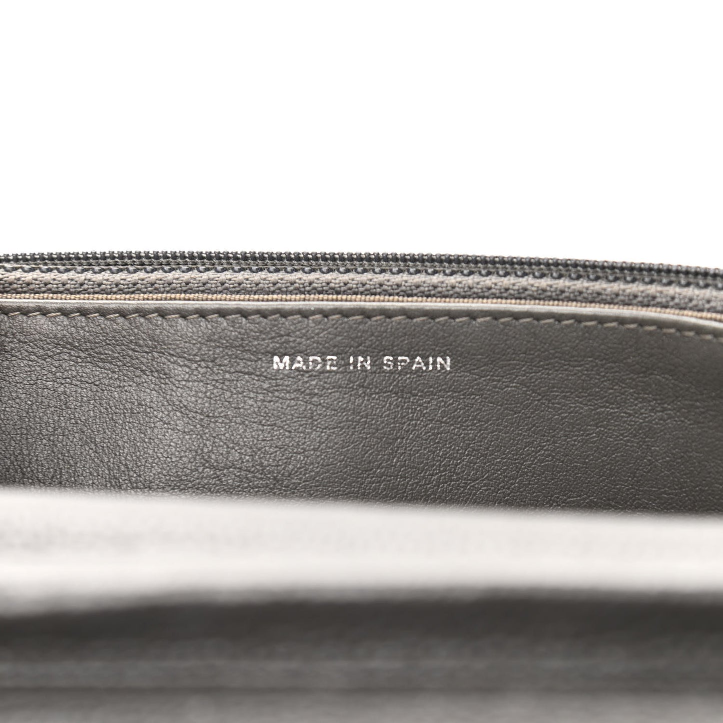 Caviar Quilted Wallet On Chain WOC Dark Grey