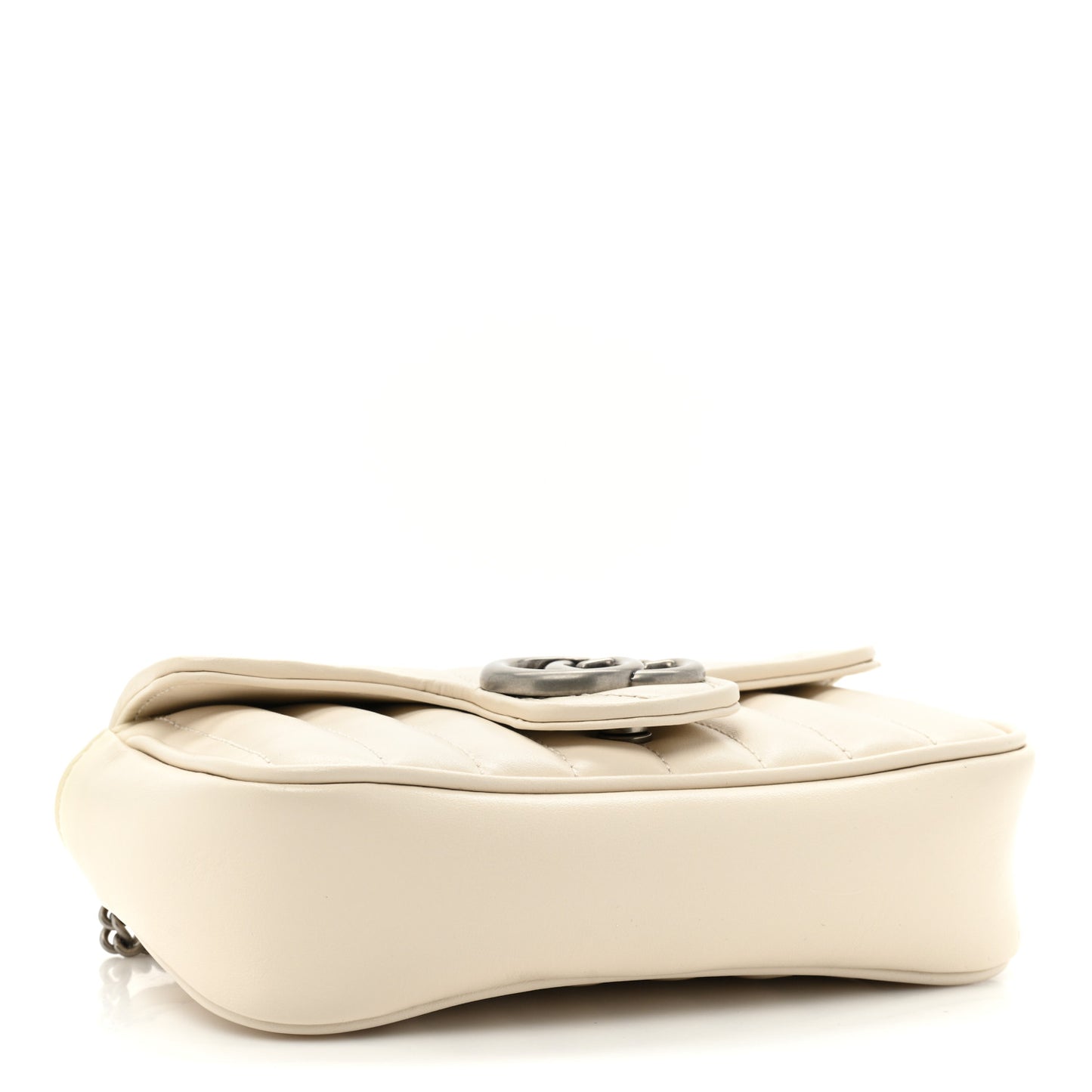 Calfskin Matelasse Aria Super Mini GG Marmont Shoulder Bag Mystic White