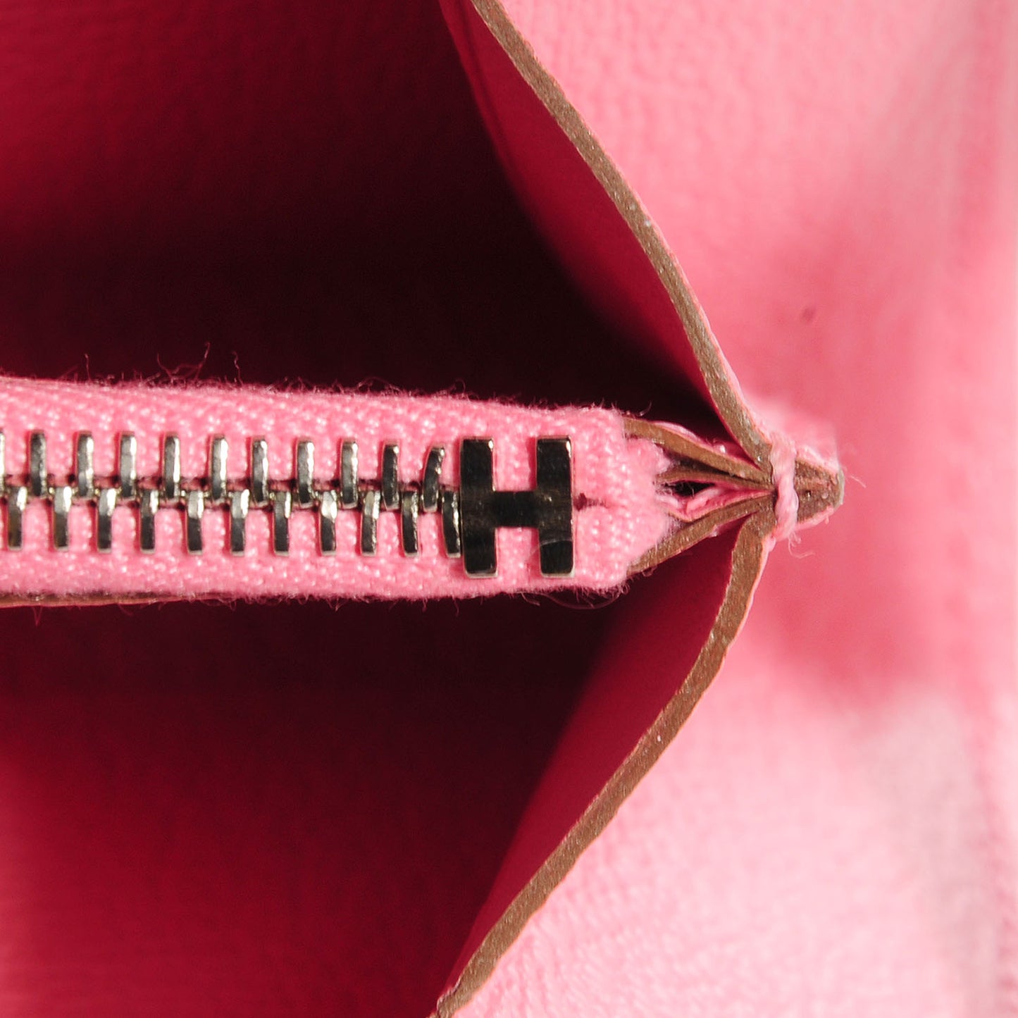 Chevre Mysore Kelly Longue Wallet Rose Confetti