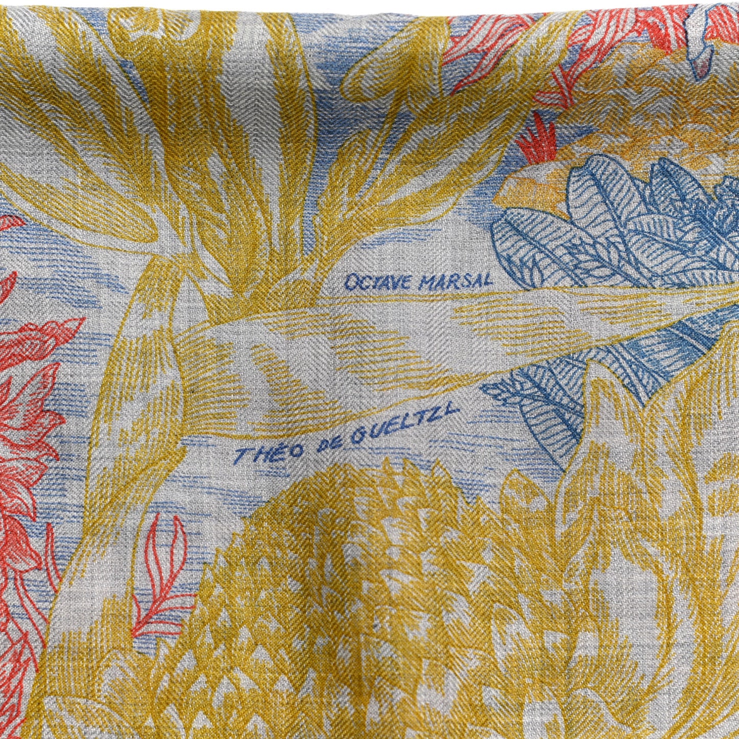 Cashmere Silk Faubourg Tropical Shawl 140 Gris Chine Rose