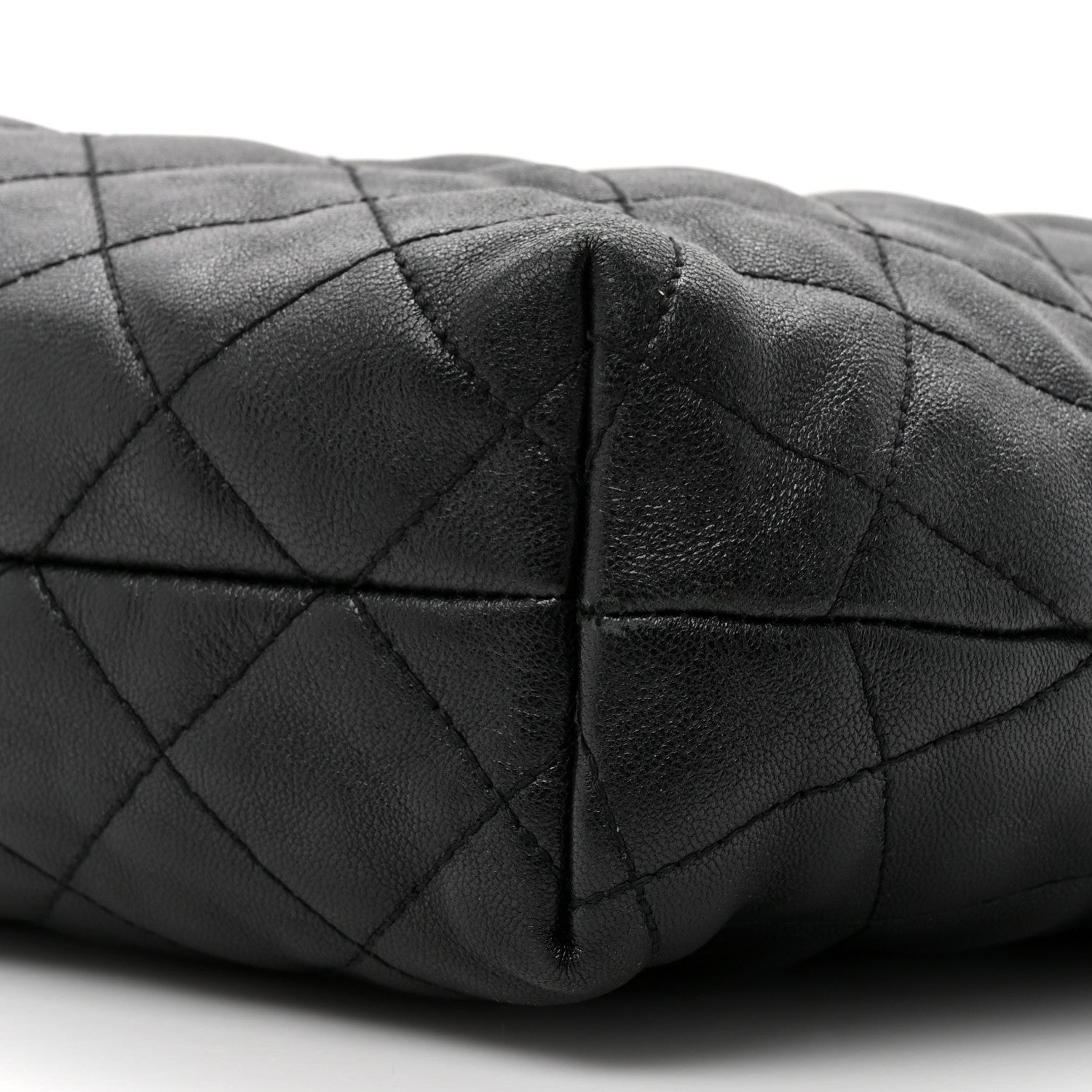 Saint Laurent Lambskin Quilted Maxi Icare Shopping Tote Black 10 of 14