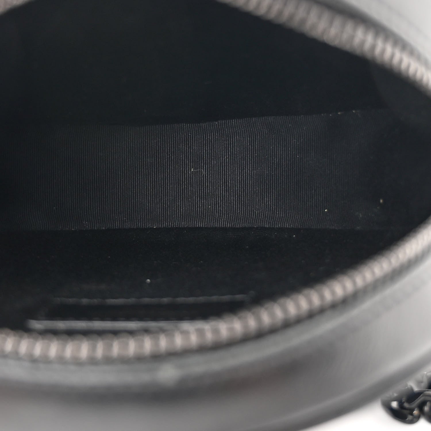 Saint Laurent Calfskin Matelasse Chevron Round Vinyle Camera Bag Black 5 of 13