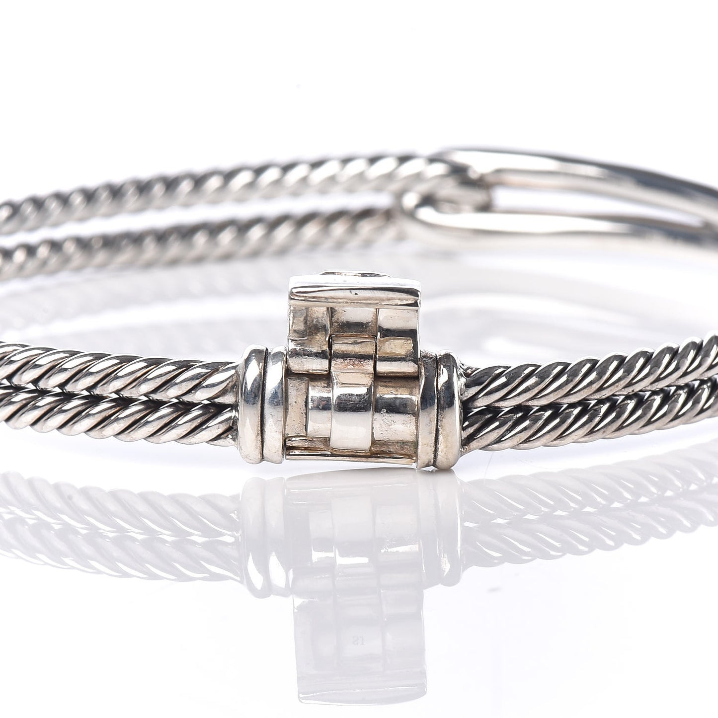 Sterling Silver Diamond 7mm Petite Pave Single Loop Labyrinth Bracelet