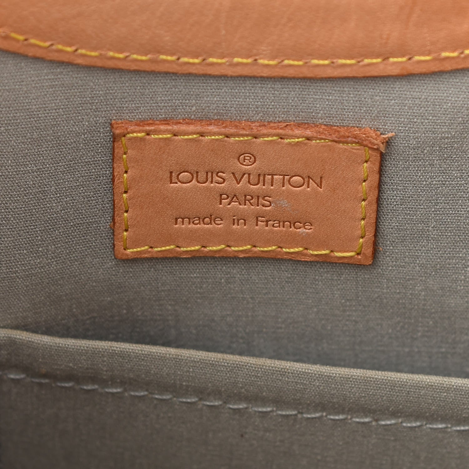Louis Vuitton Vernis Stillwood Vertical Perle 5 of 11