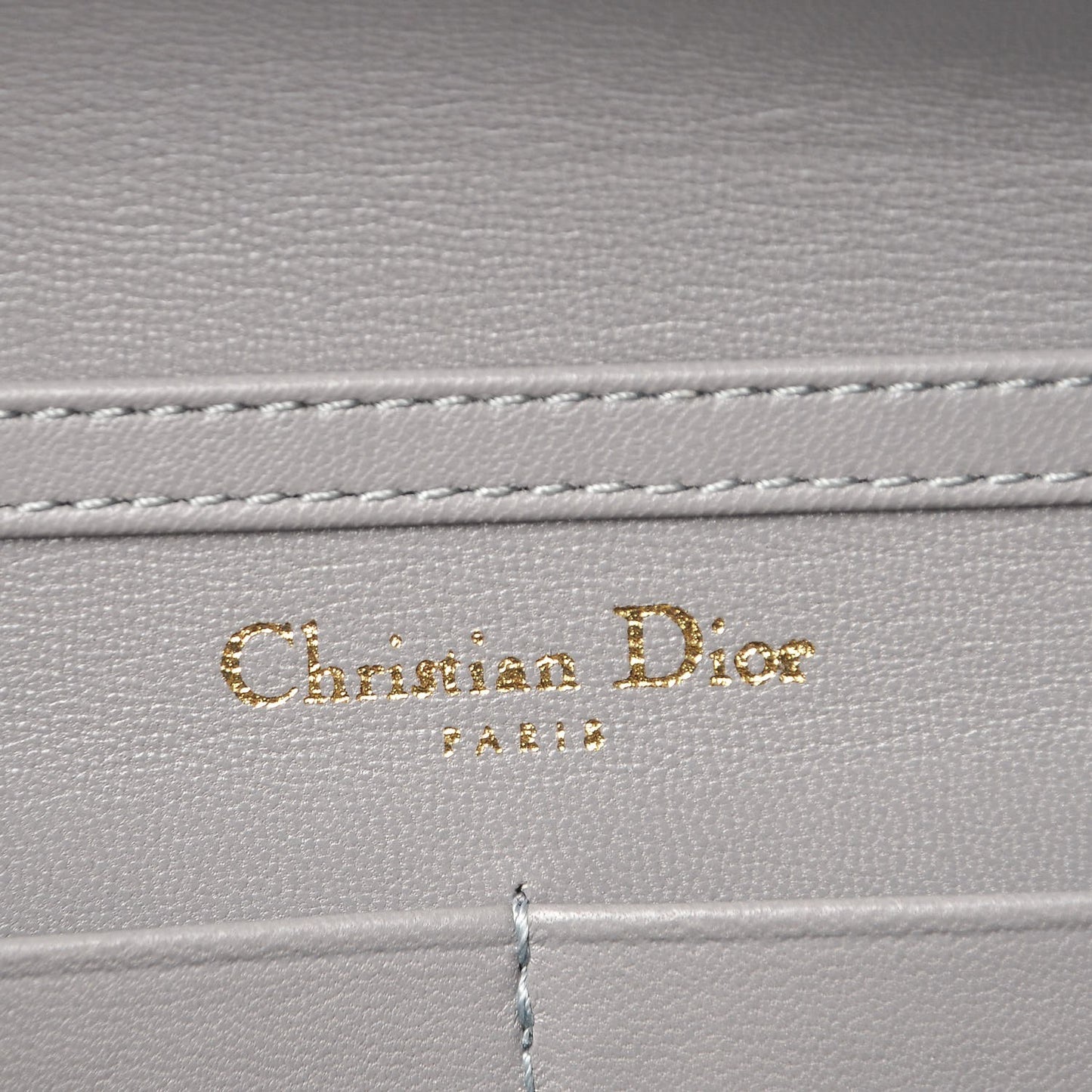 Grained Calfskin Diorama Wallet on Chain Pouch Gris