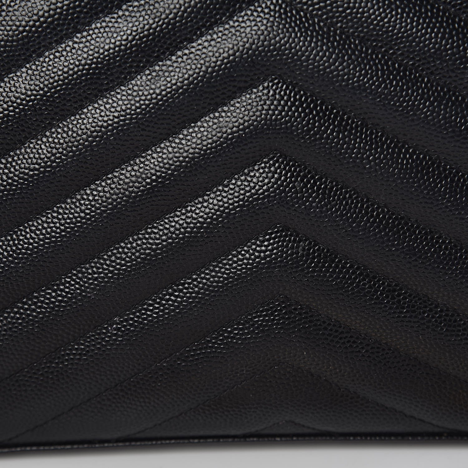 Saint Laurent Grain De Poudre Matelasse Chevron Monogram Chain Wallet Black 21 of 23