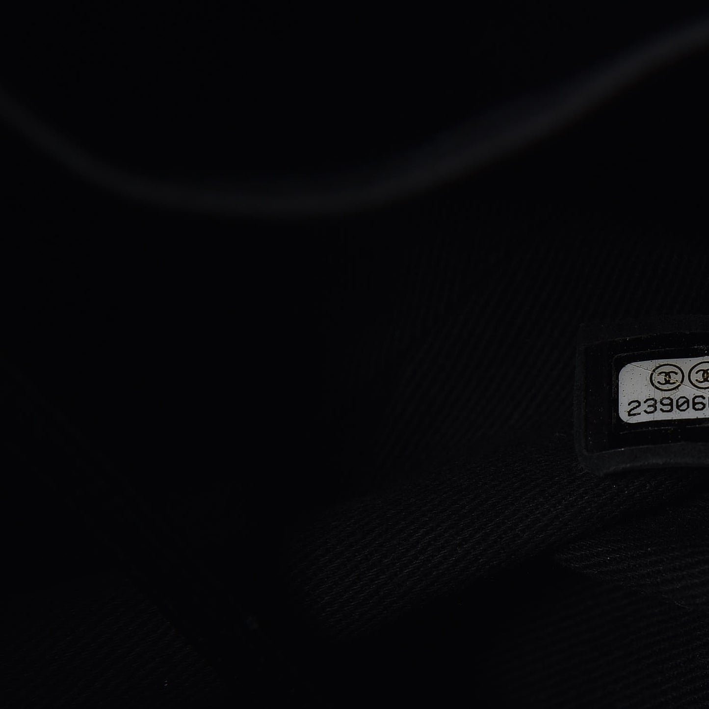 Crumpled Grained Calfskin Zip and Carry Shopping Tote Black