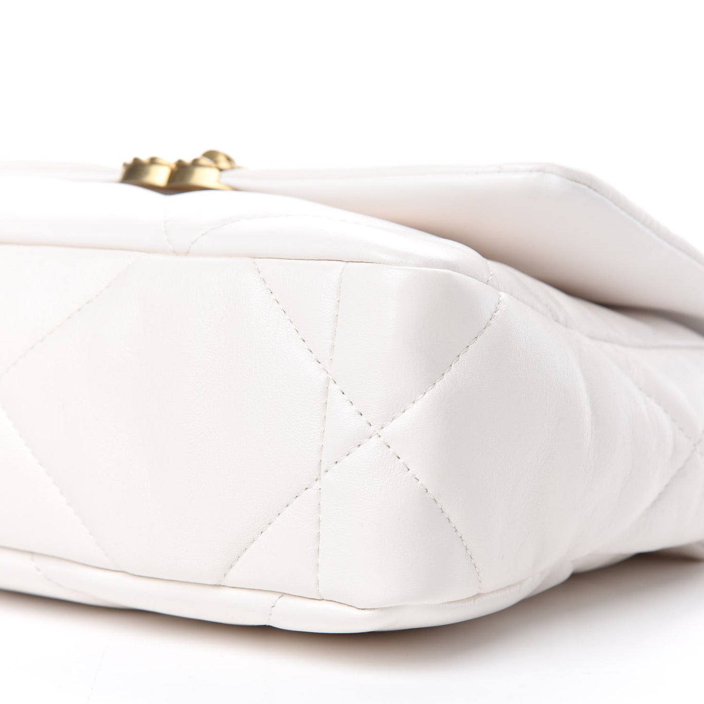 Lambskin Quilted Medium Chanel 19 Flap White