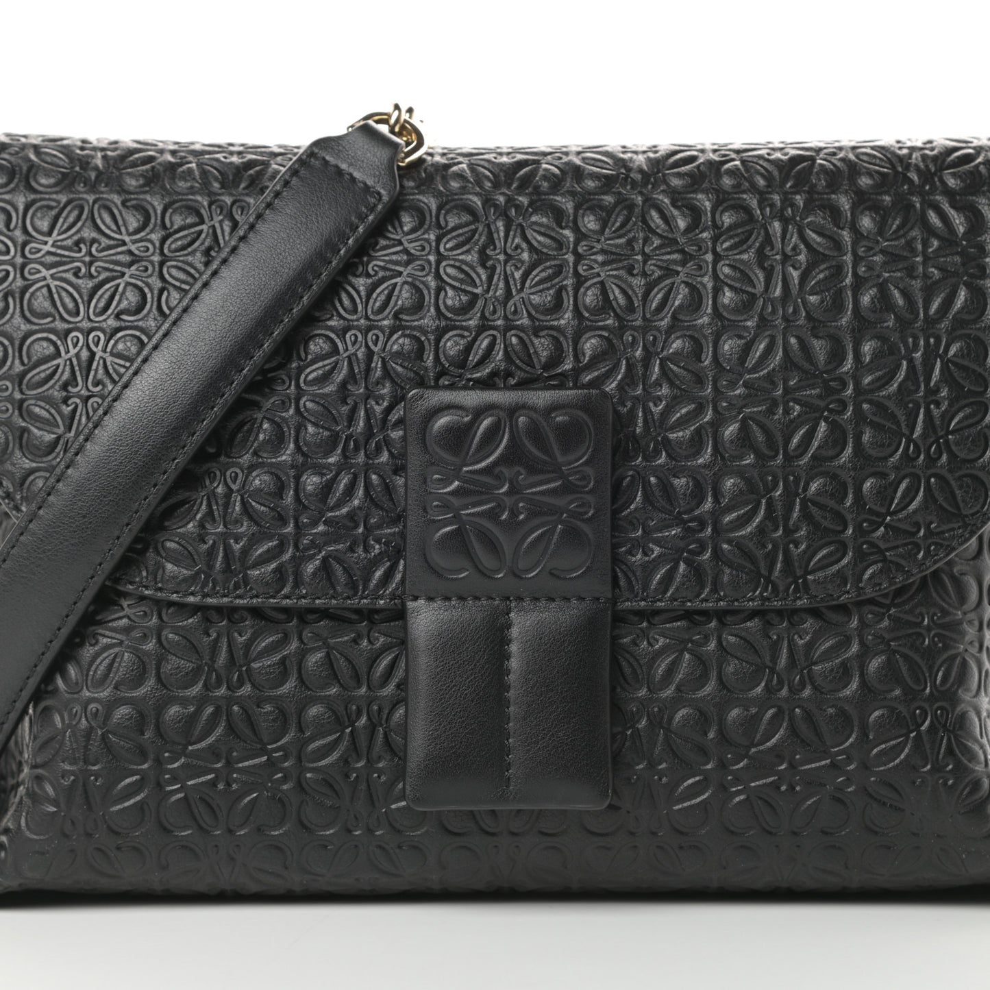 Goatskin Embossed Avenue Shoulder Bag Black