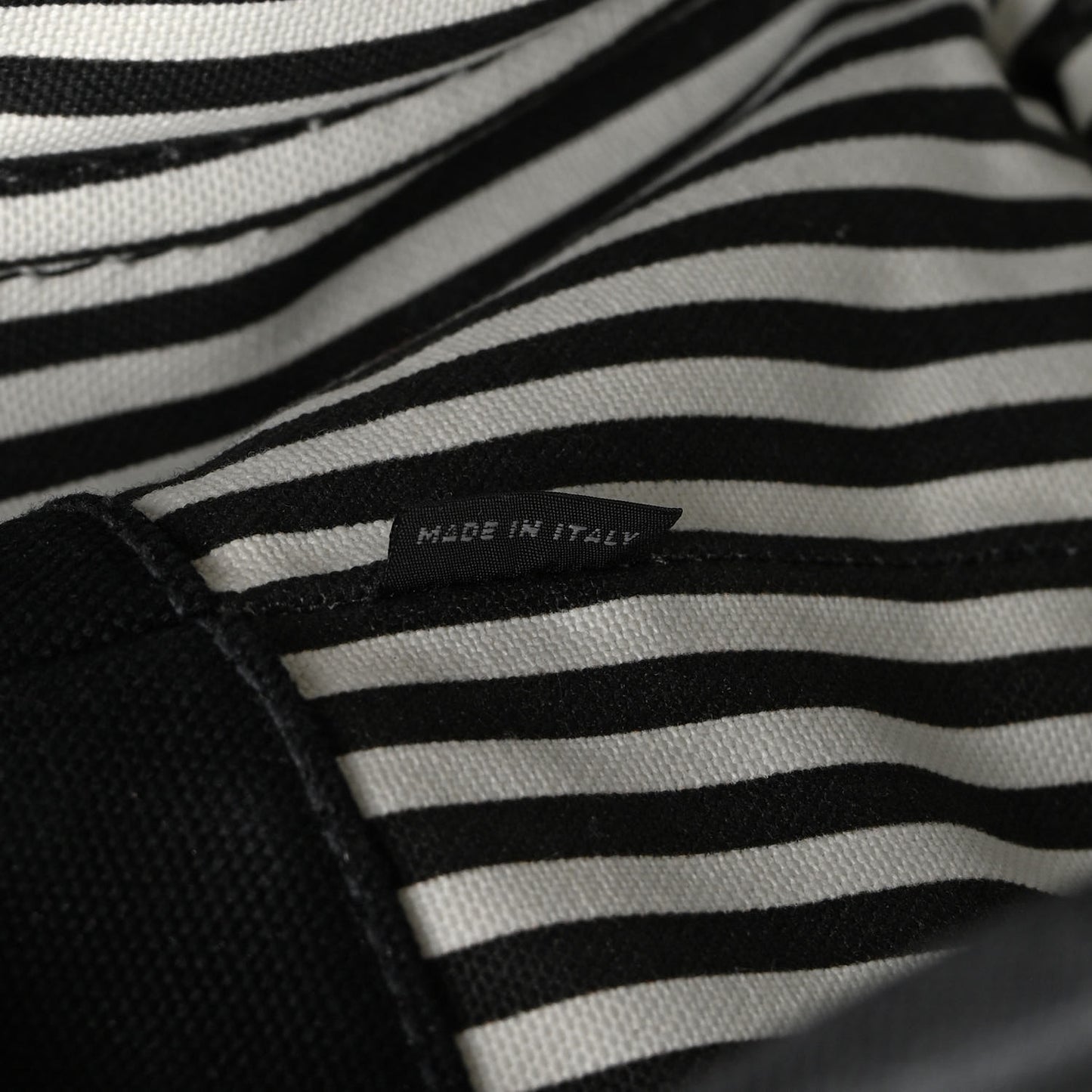 Canapa Small Logo Tote Black