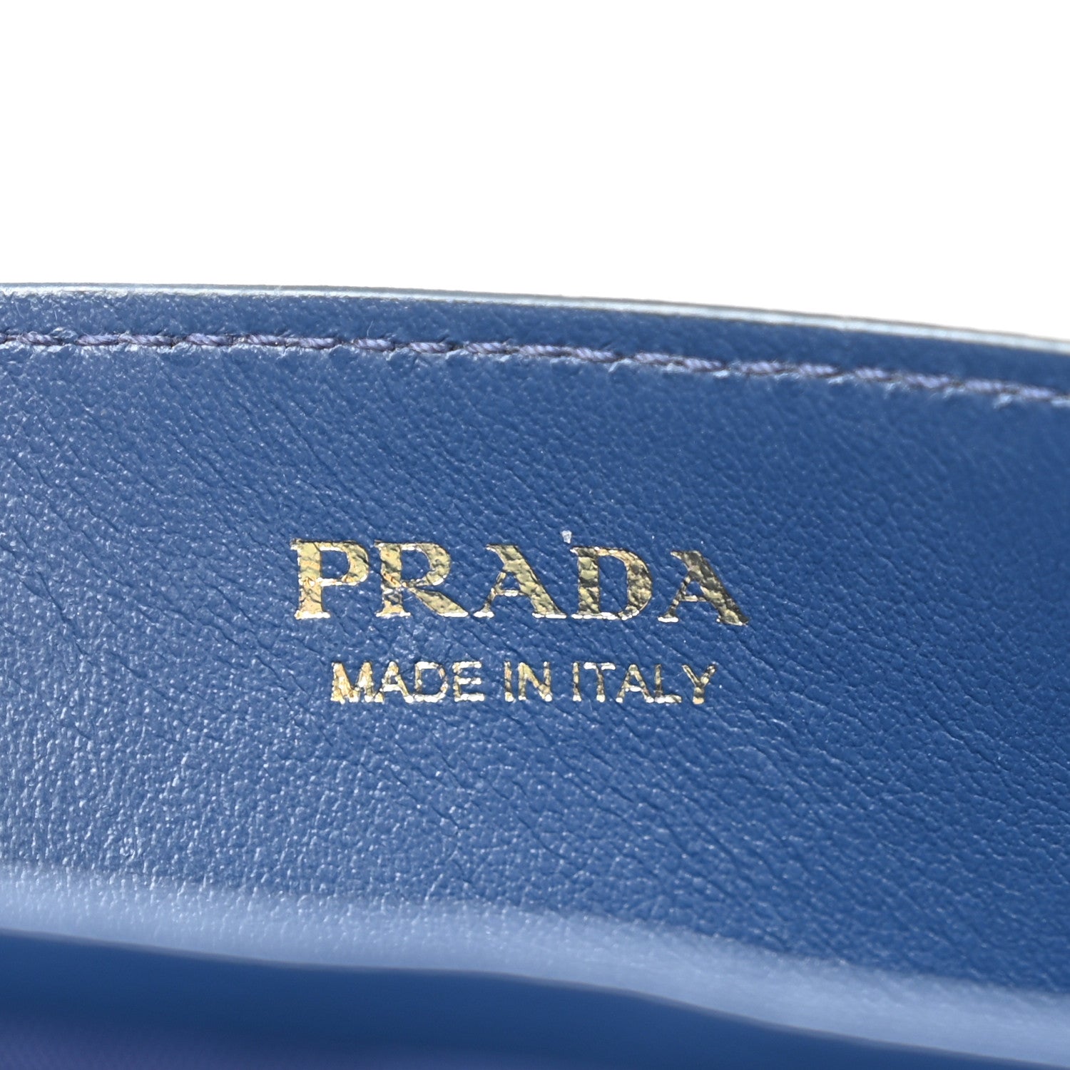 PRADA ケース ヴイッテロムーブ ネイビー ゴールドロゴ Prada Vitello Move Mini Crossbody Bag Bleuette 1801333 – FASHIONPHILE