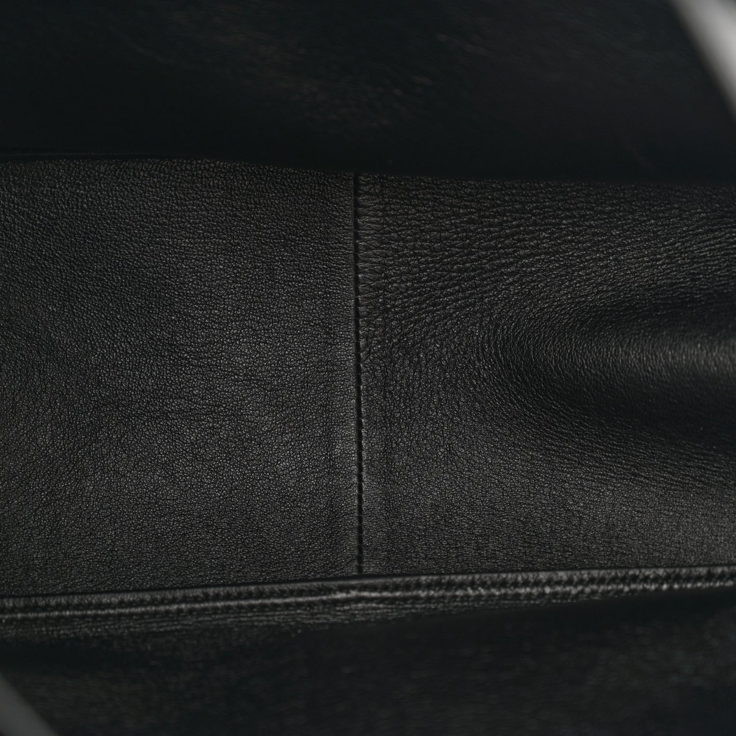 Vitello Daino Soft Large Dynamique Tote Black