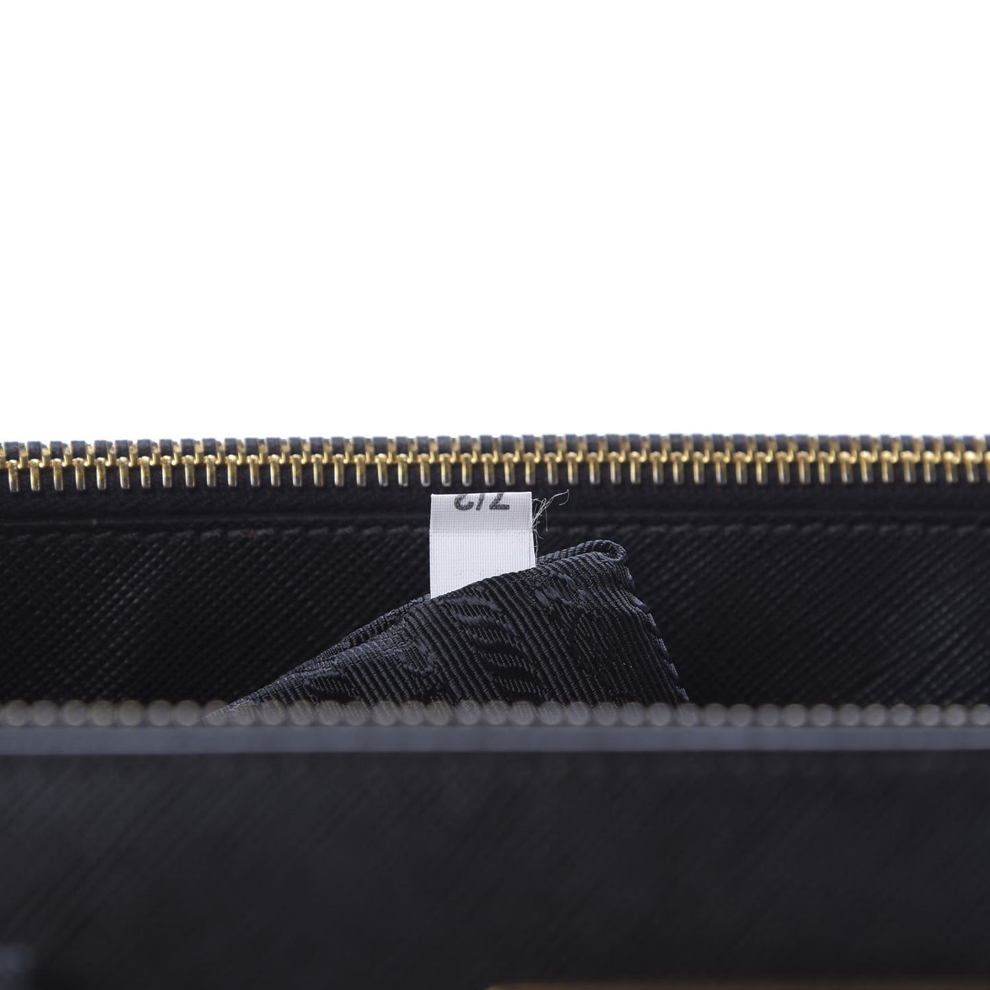 Saffiano Medium Galleria Double Zip Tote Black