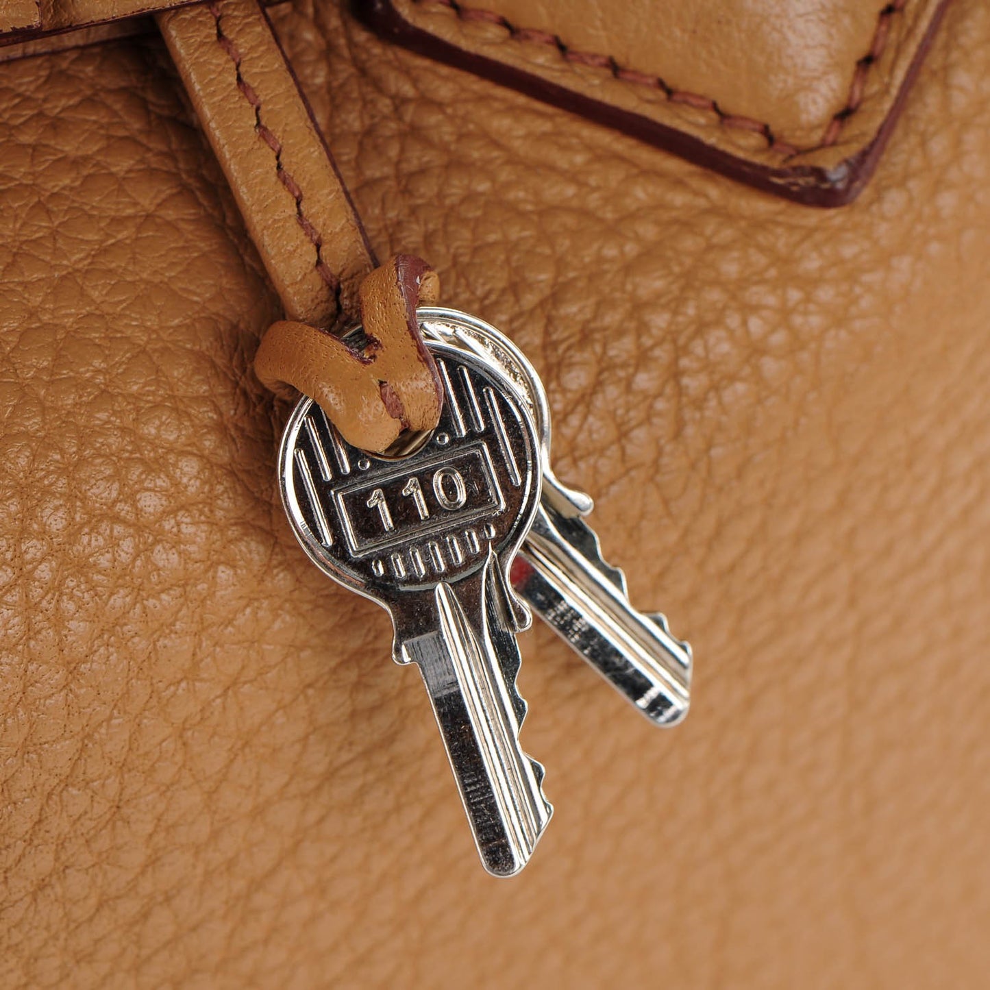 Taurillon Clemence Victoria II 35 Tabac Camel