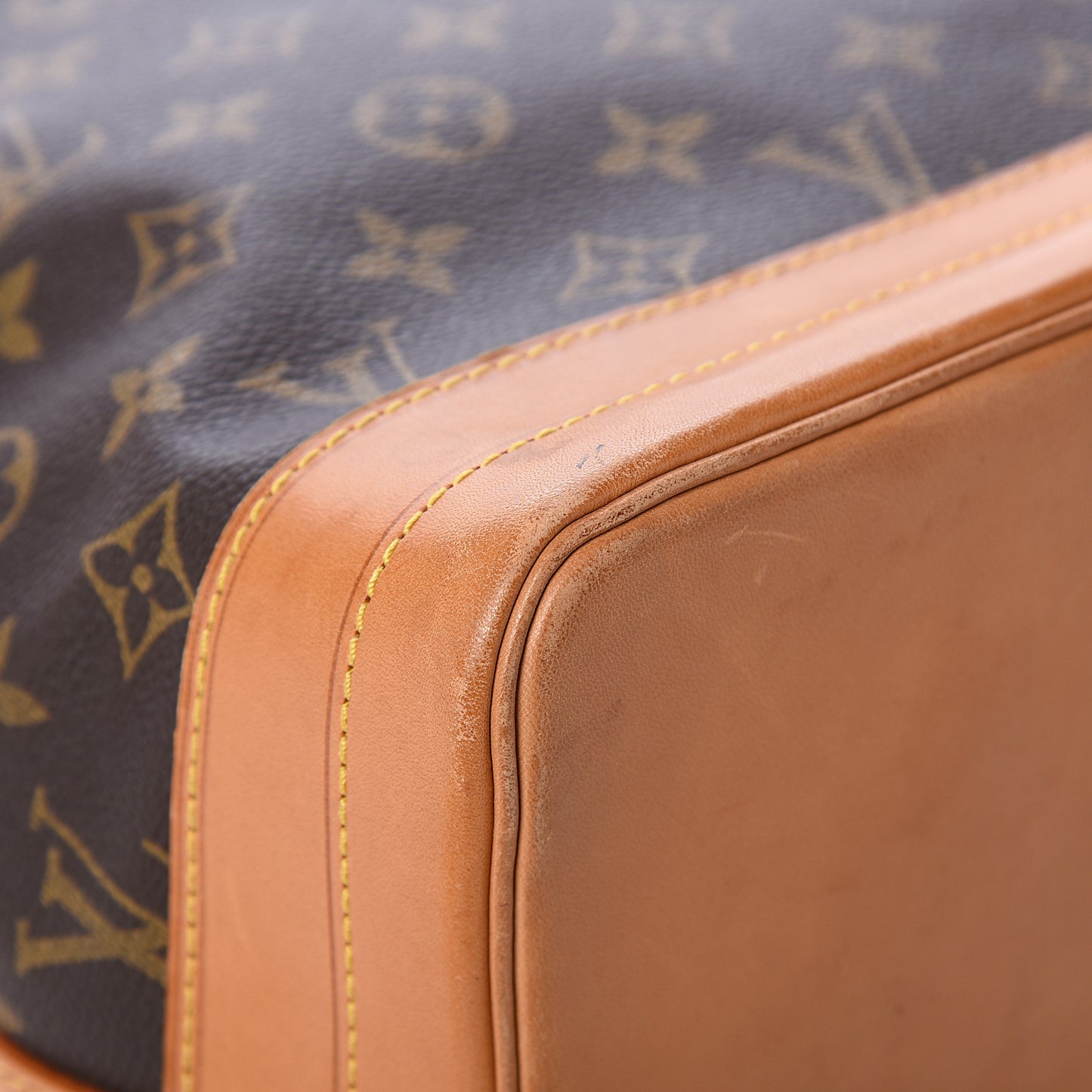 Monogram Noe