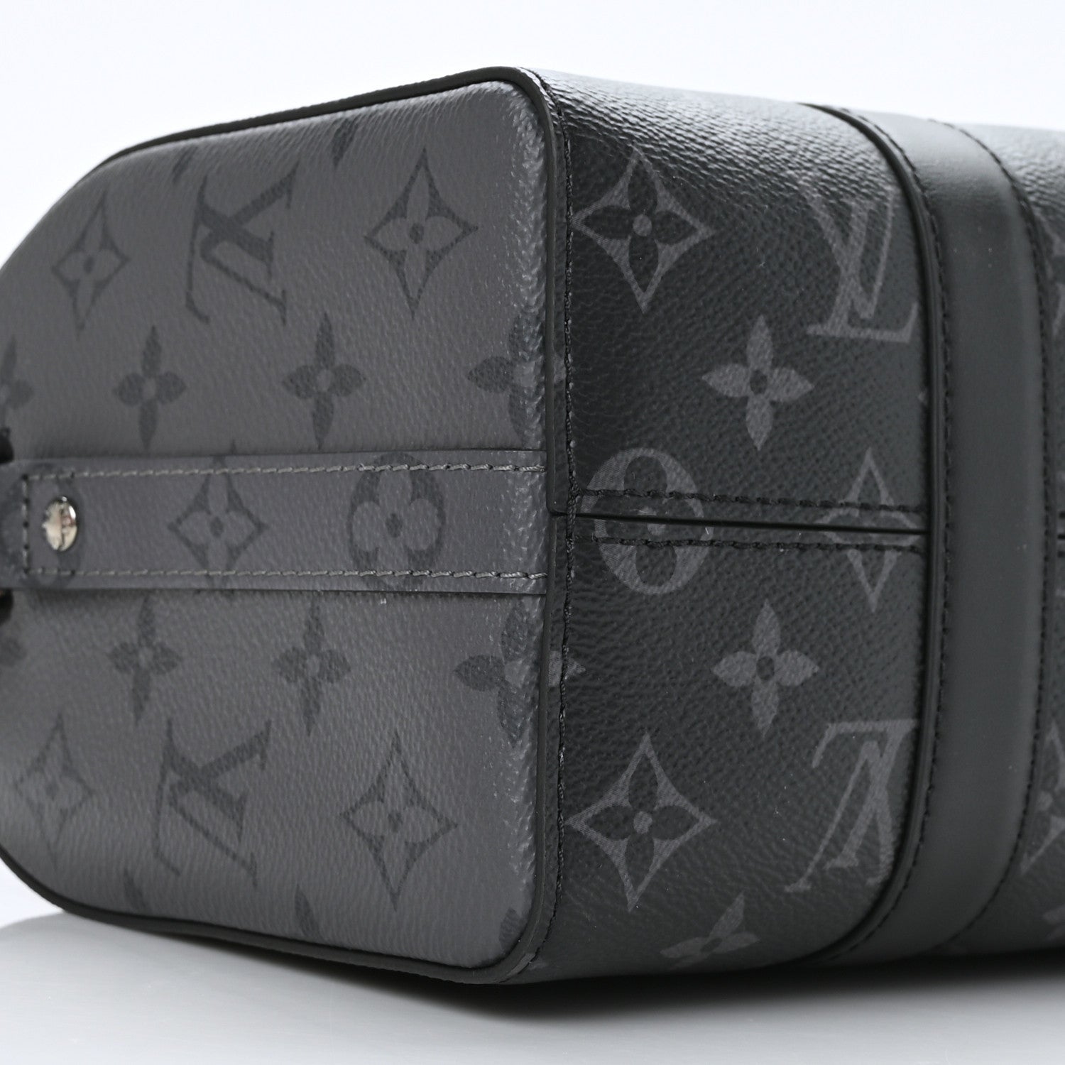 Louis Vuitton Reverse Monogram Eclipse City Keepall 7 of 8