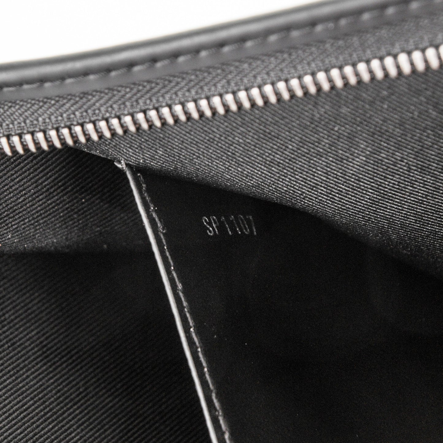 Monogram Eclipse Pochette Voyage MM