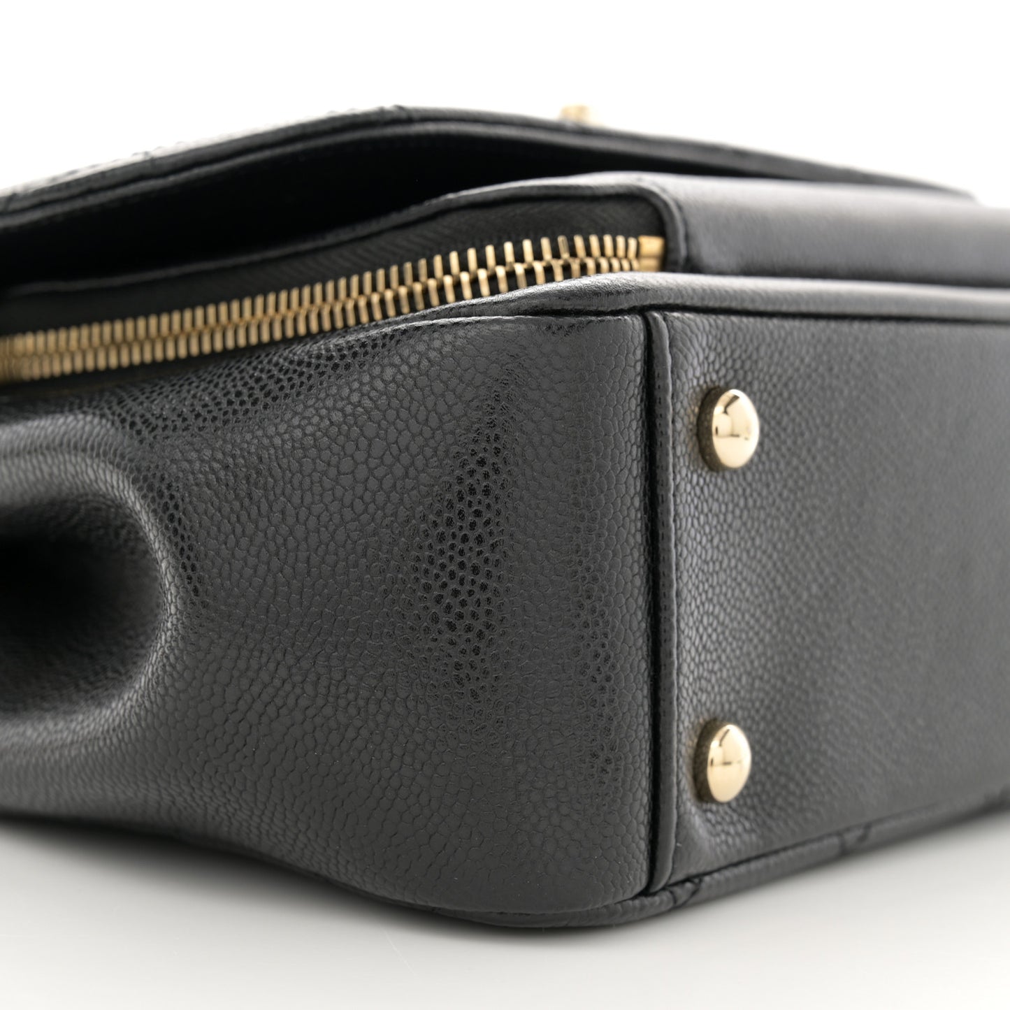 Caviar Quilted Medium Business Affinity Flap Black