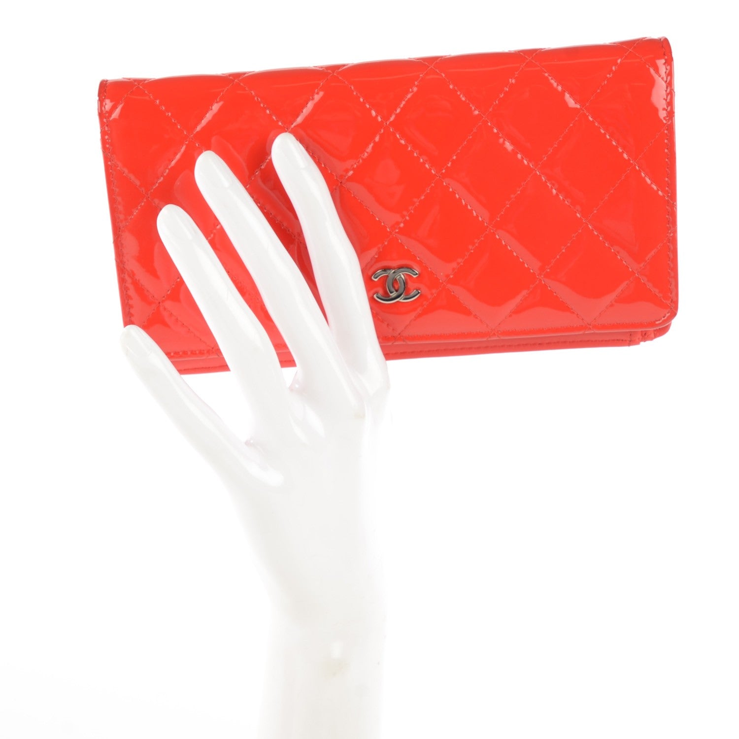 Chanel Patent Calfskin Quilted Yen Wallet Red 2 of 8
