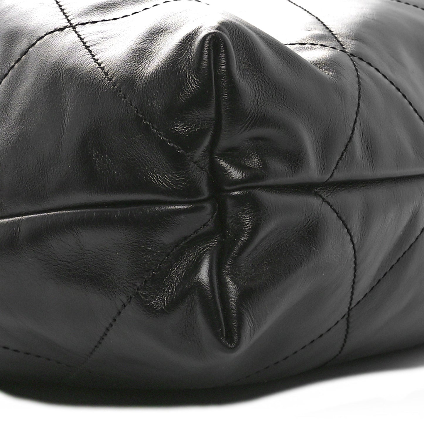 Shiny Calfskin Quilted Chanel 22 Black