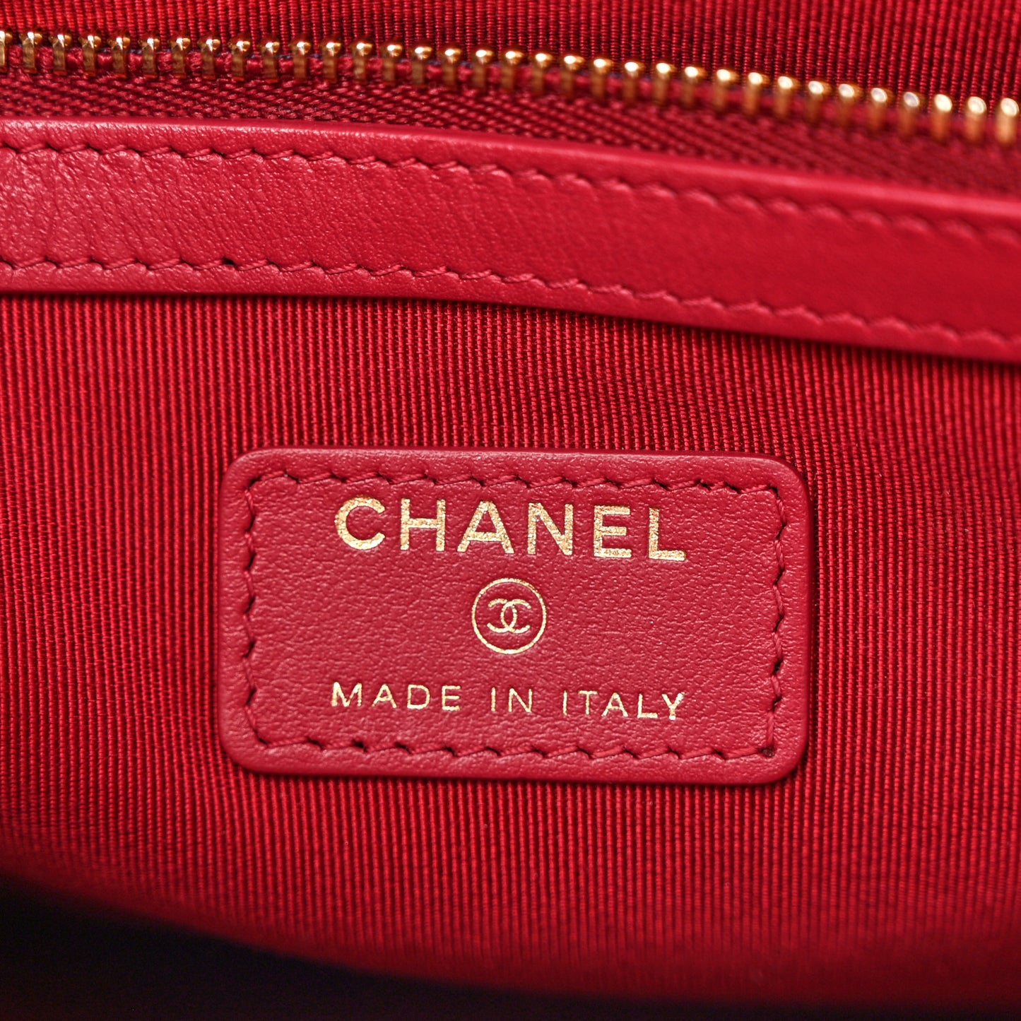 Goatskin Quilted Large Chanel 19 Cosmetic Case Black