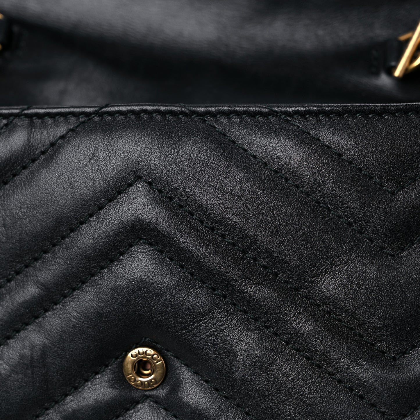 Calfskin Matelasse Super Mini GG Marmont Shoulder Bag Black