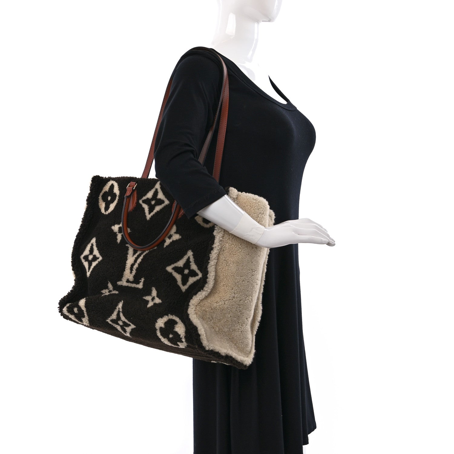 Louis Vuitton Shearling Monogram Giant Teddy Onthego GM Black White 2 of 8