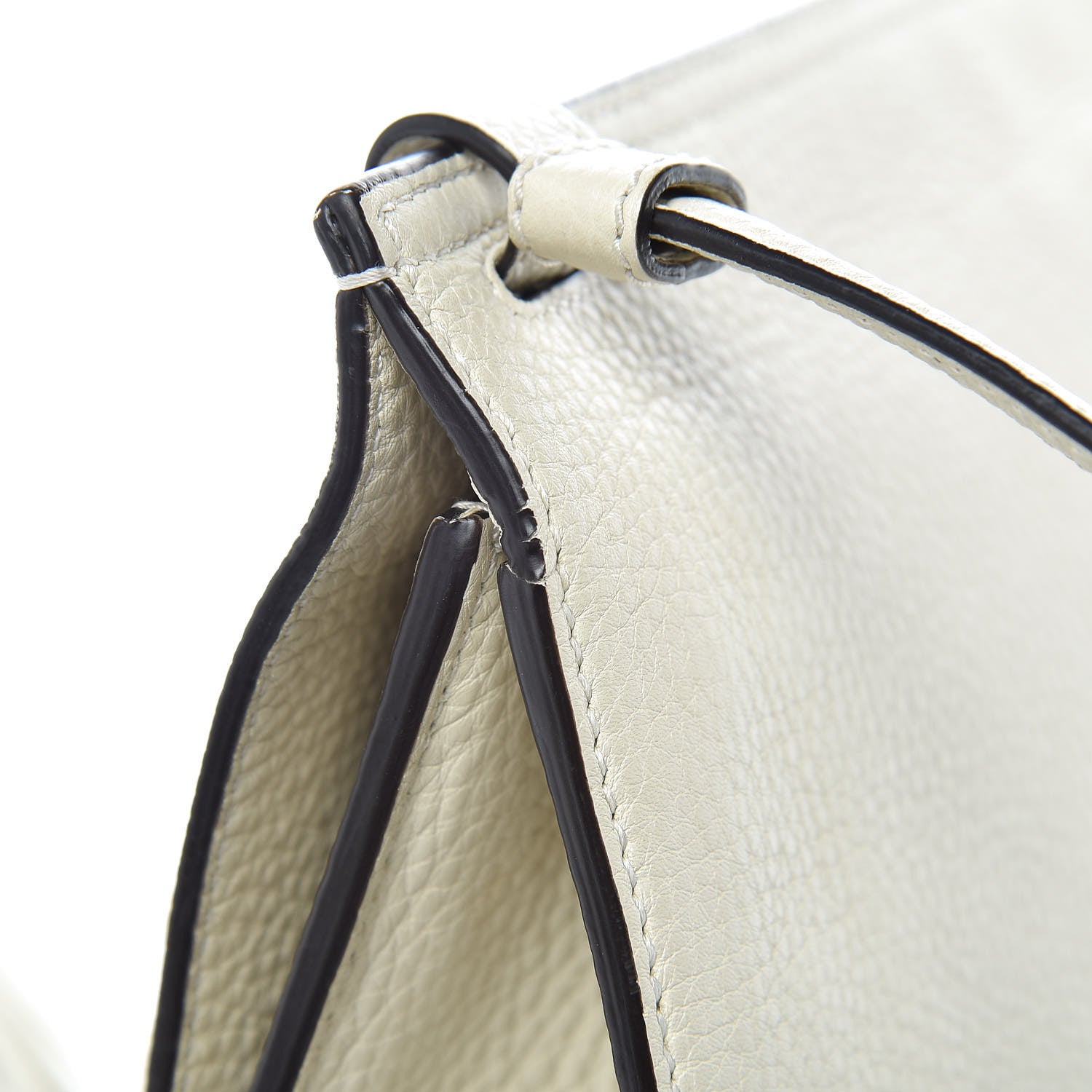 Gucci Pebbled Calfskin Medium Bamboo Daily Flap Shoulder Bag Mystic White 7 of 10