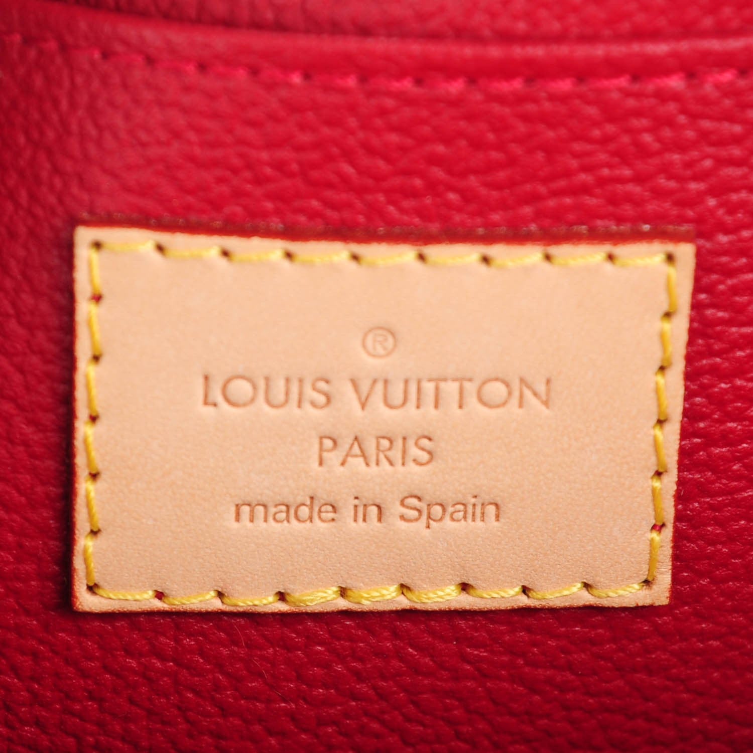 Louis Vuitton Vernis Cosmetic Pouch Pomme D'Amour 6 of 6