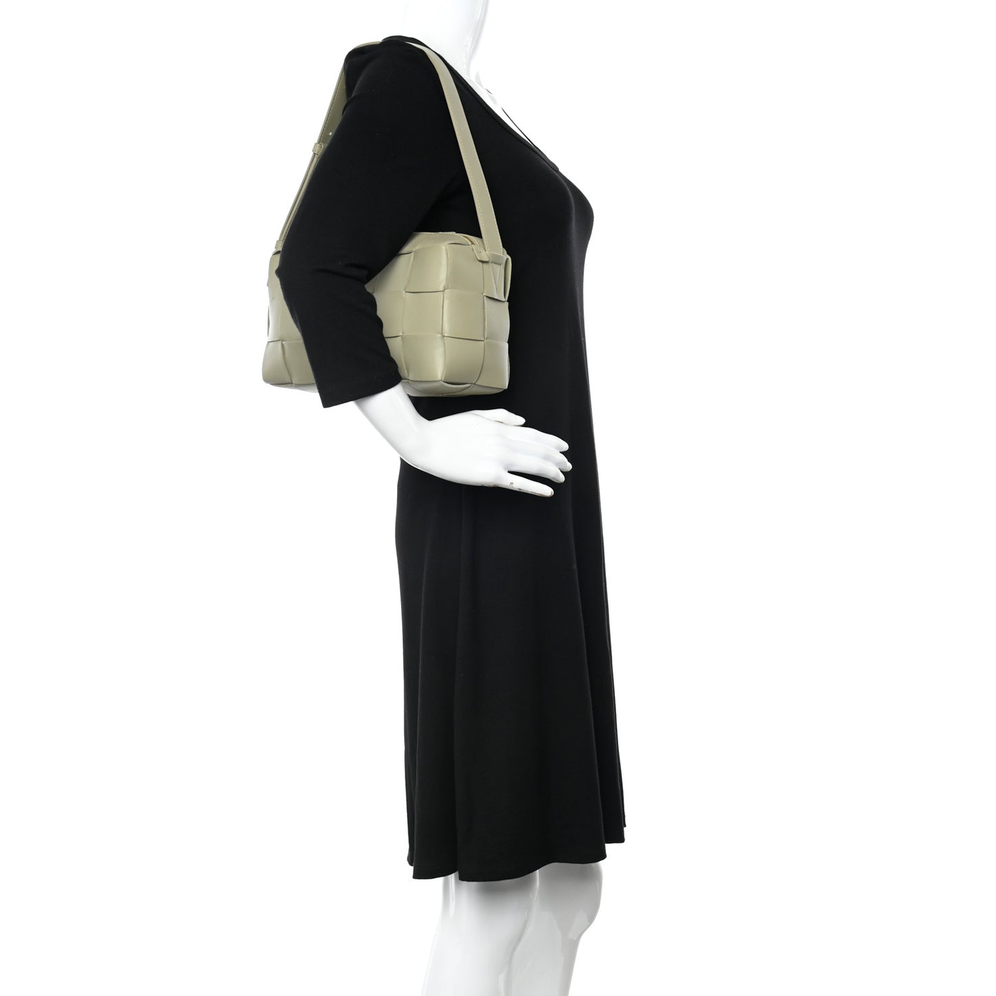 Lambskin Maxi Intrecciato Brick Cassette Bag Beige