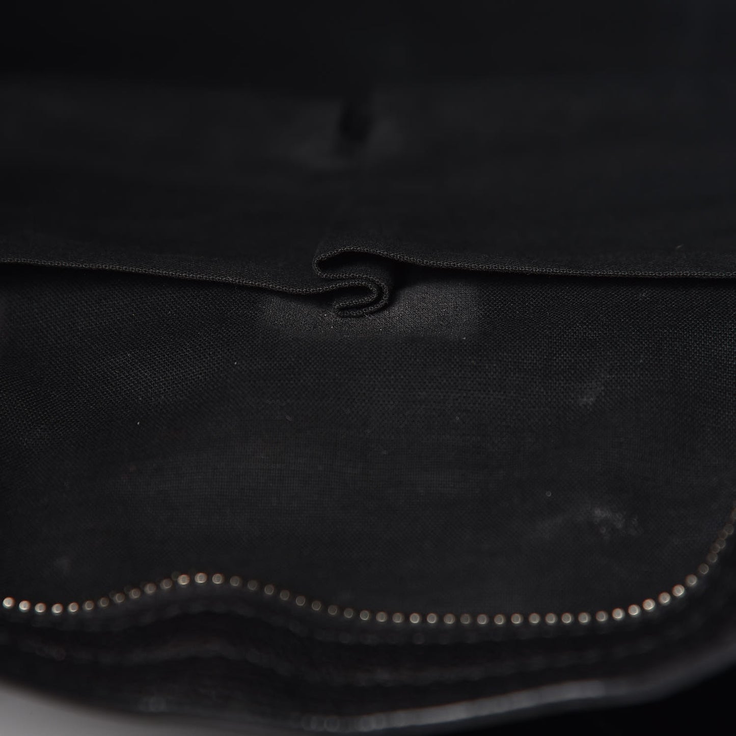Chevre Silver Metallic Edge Hardware City Black