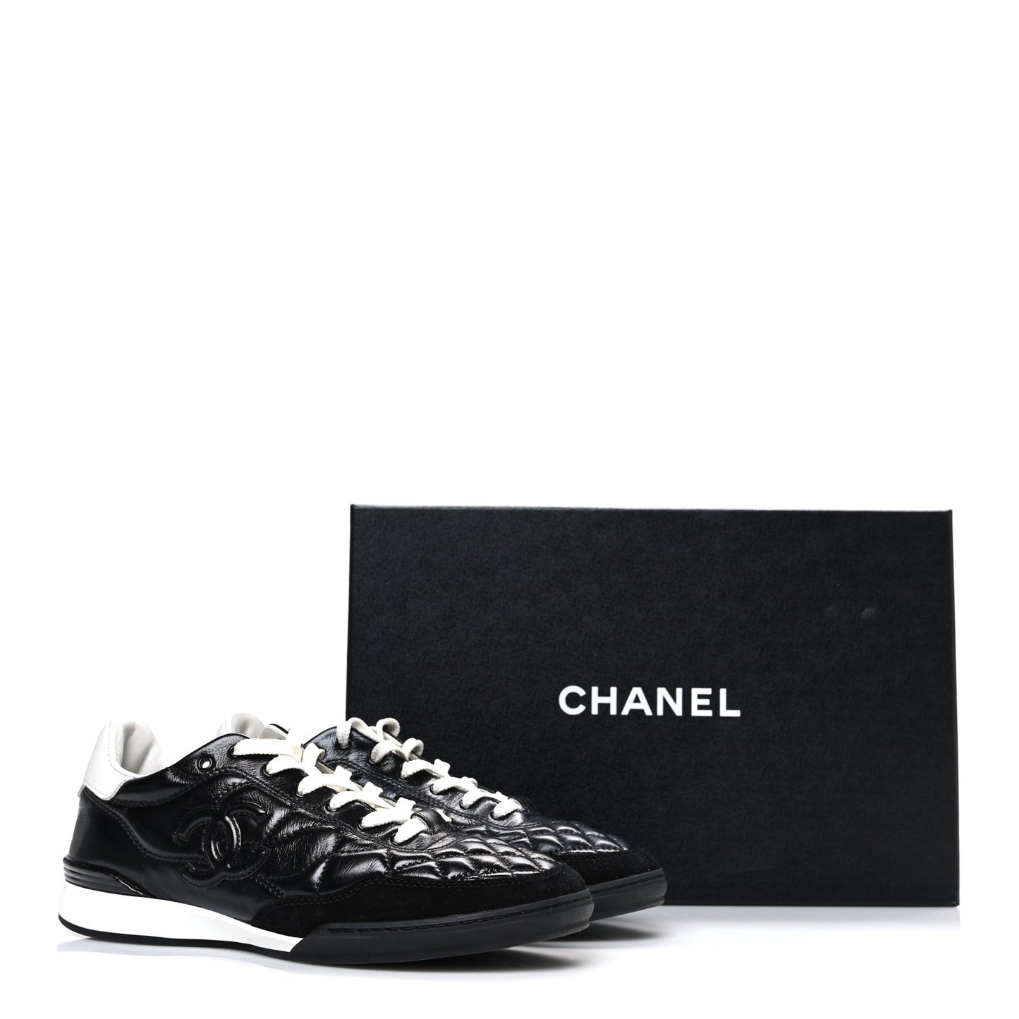 Calfskin Suede Quilted Womens Logo Sneakers 39 Black White