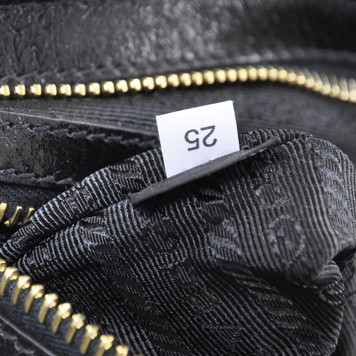 Prada Vitello Shine Tote Nero Black 10 of 10